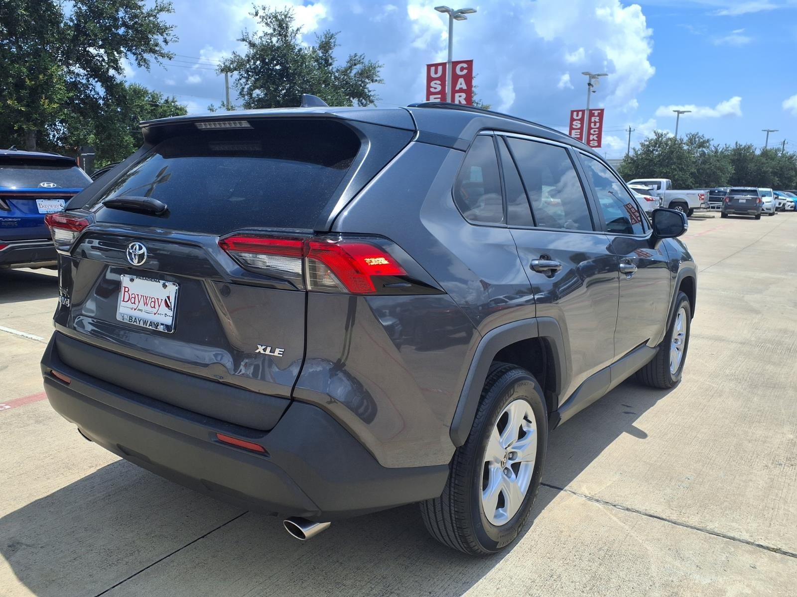 2021 Toyota RAV4 XLE - 4