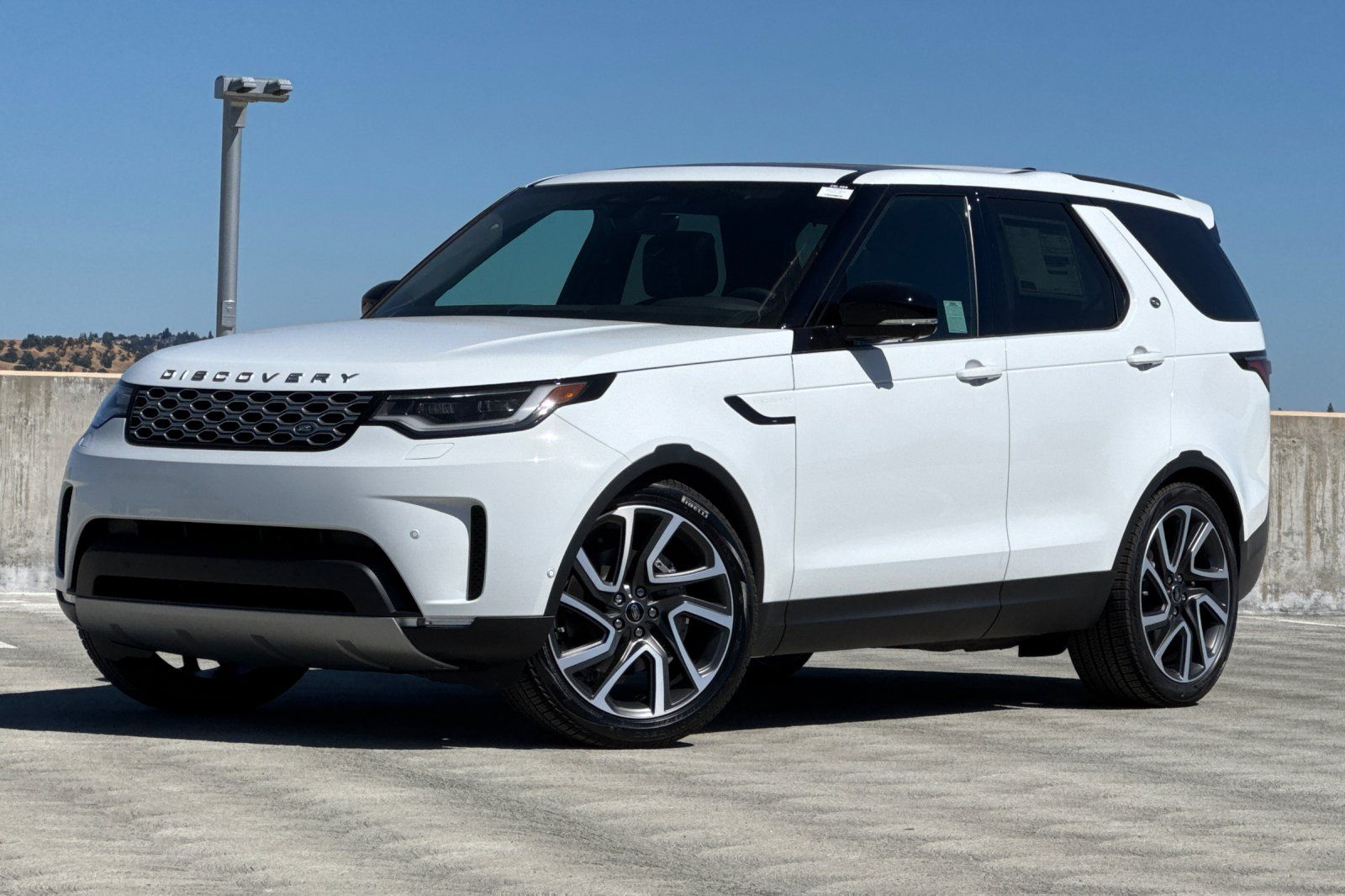 2025 Land Rover Discovery P300 S AWD