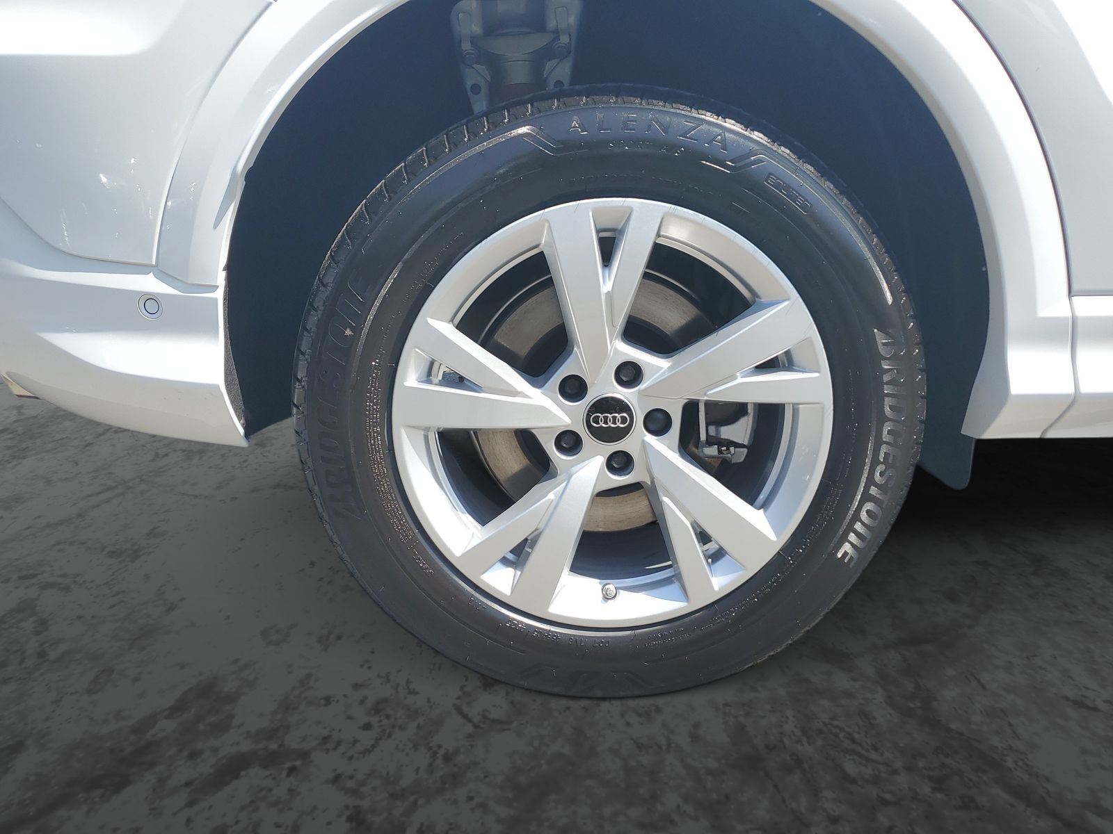 Vehicle photo