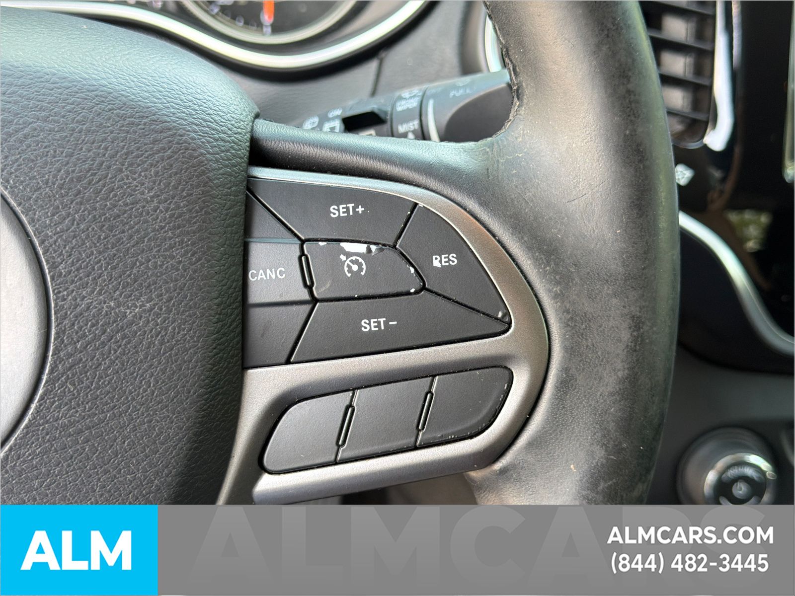Used 2019 Silver Jeep Limited image 30