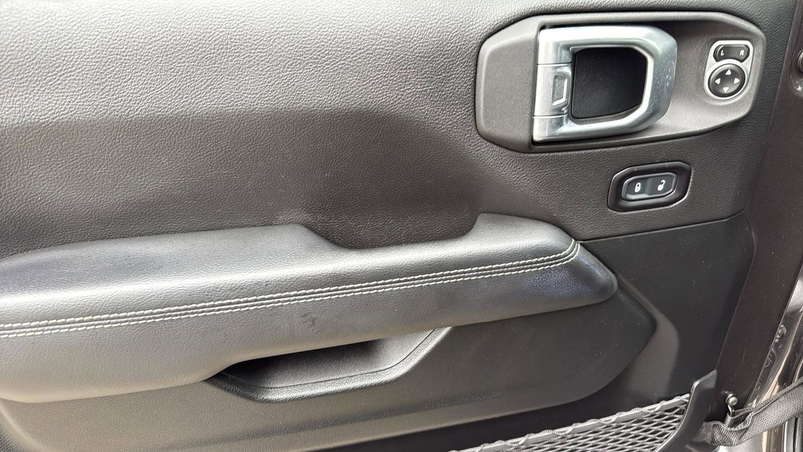 Used Car 2020 Jeep Wrangler  Unlimited Sahara For Sale Under $35,000 In Austin, Texas