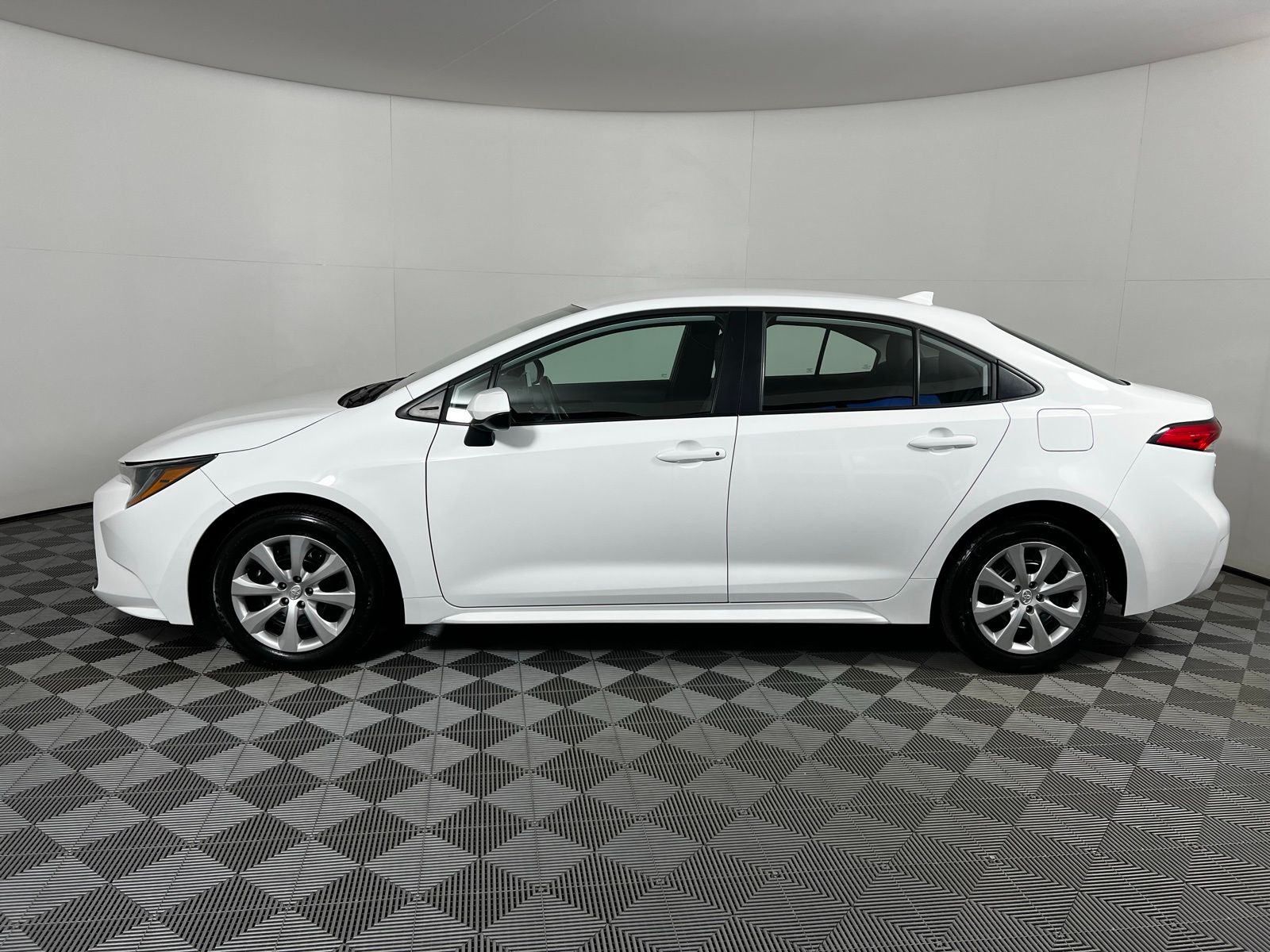 Thumbnail: 2025 Toyota Corolla - 8