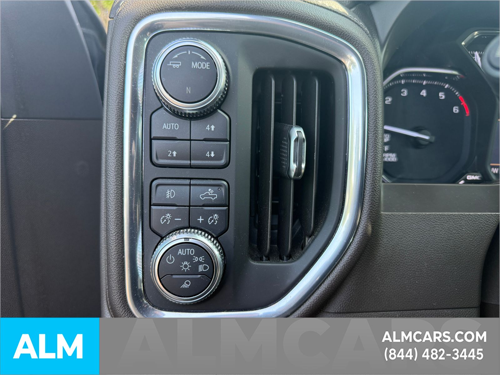 Used 2021 White GMC SLT image 28