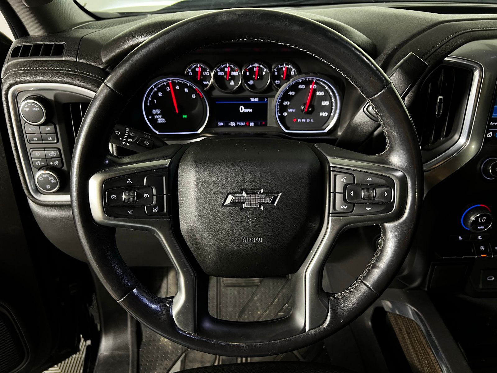 Thumbnail: 2021 Chevrolet Silverado 1500 - 9