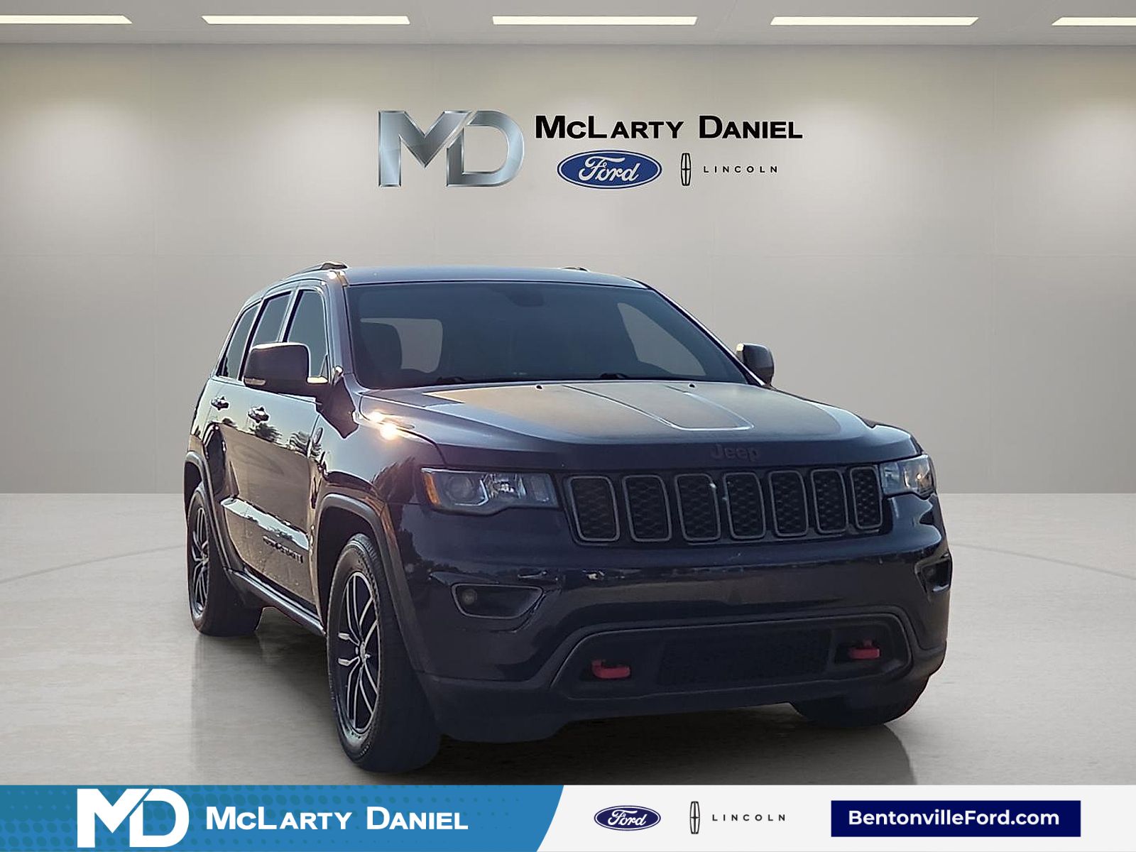 True Blue Pearlcoat 2018 Jeep Grand Cherokee SUV / Crossover Four-Wheel Drive 8-Speed Automatic