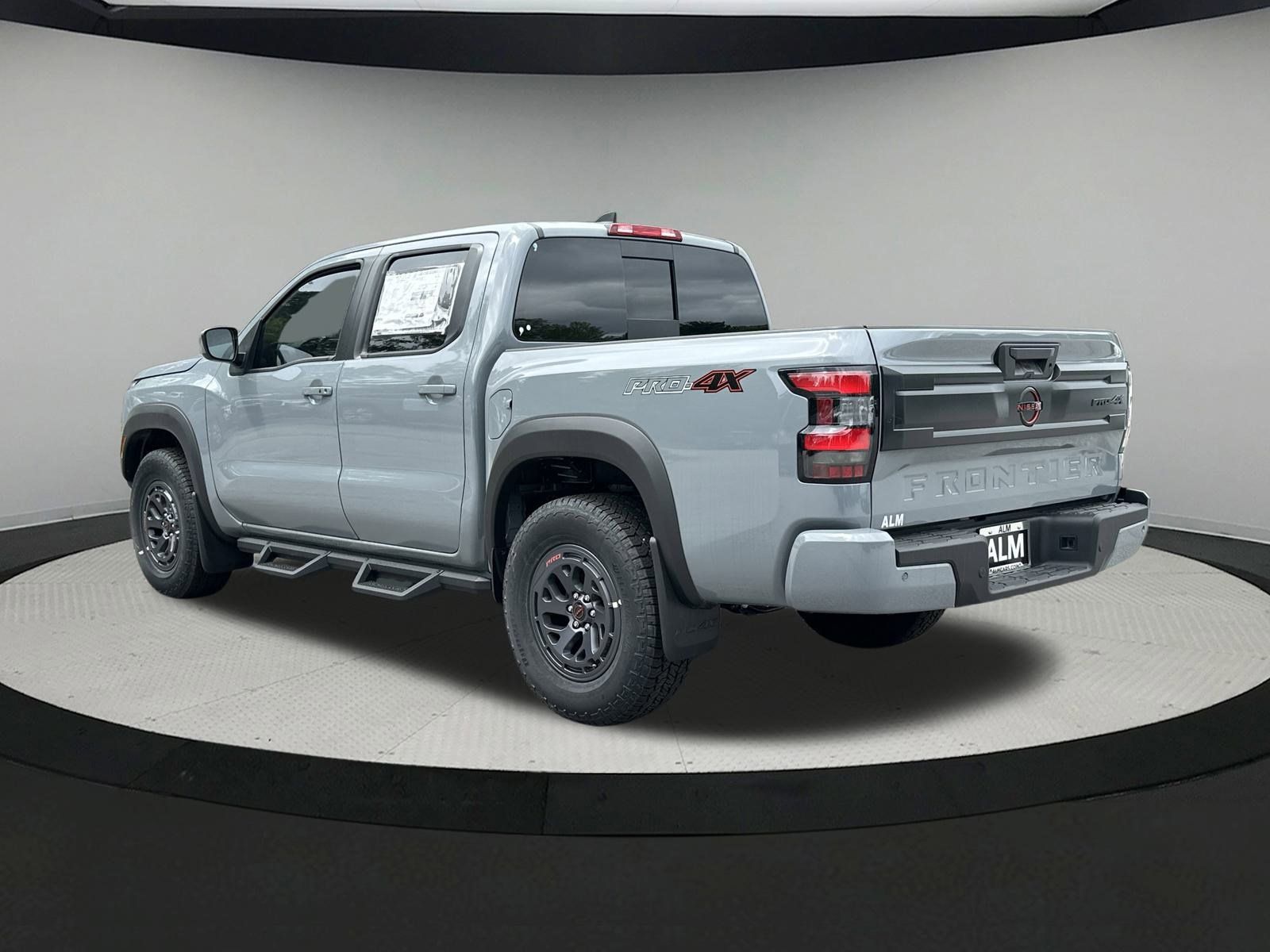 2025 Nissan Frontier PRO-4X photo 24