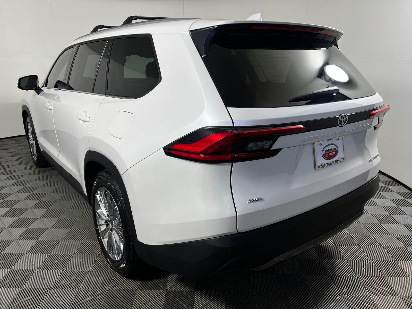 Thumbnail: 2024 Toyota Grand Highlander - 7