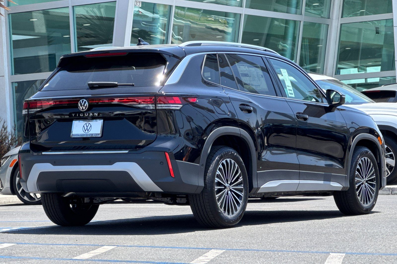 View vehicle photo 5