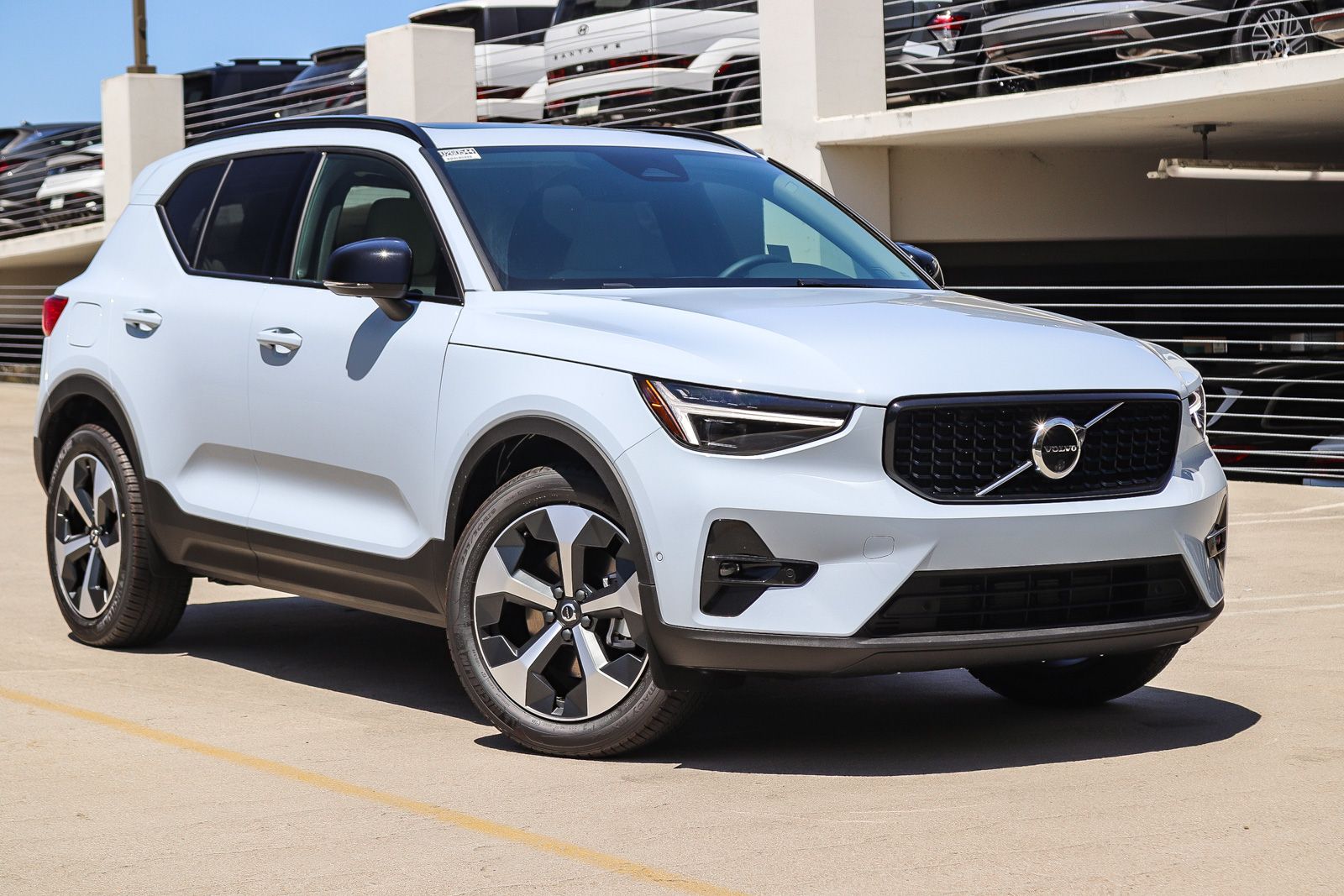2026 Volvo XC40 B5 Plus