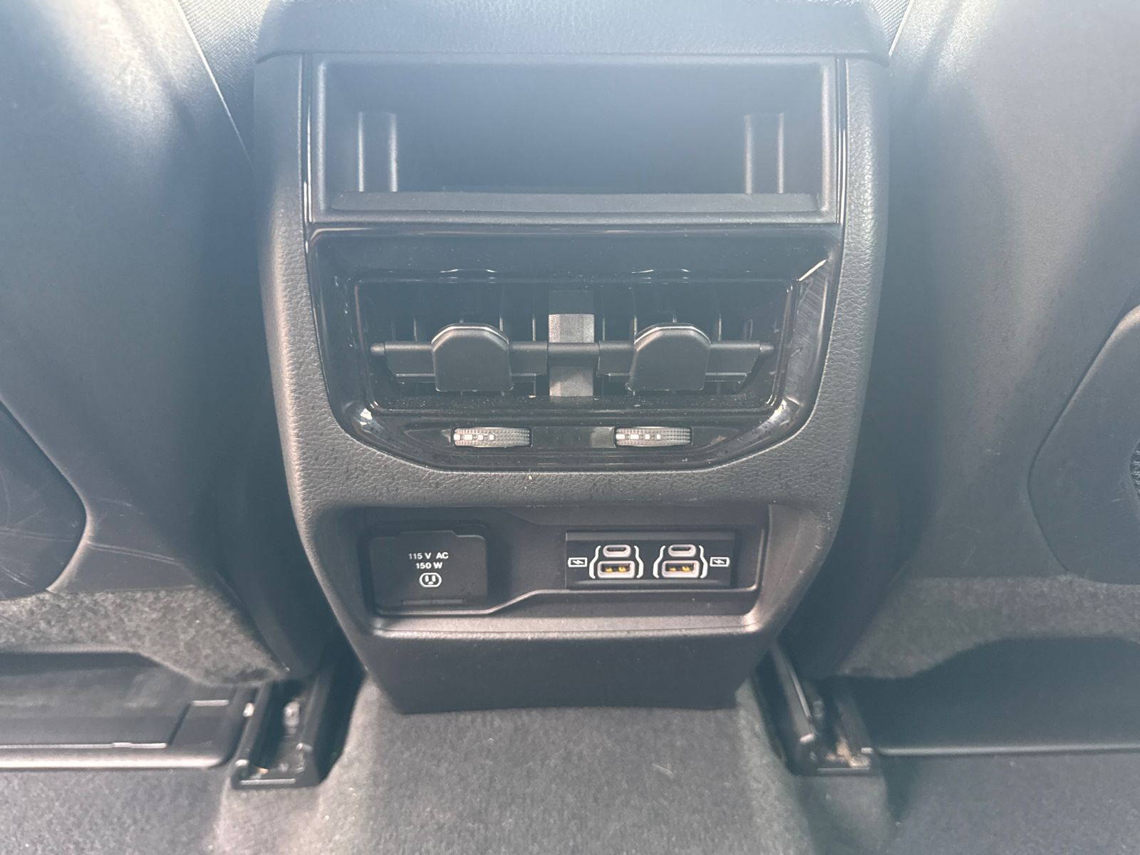 Used 2025 White Jeep Altitude image 24