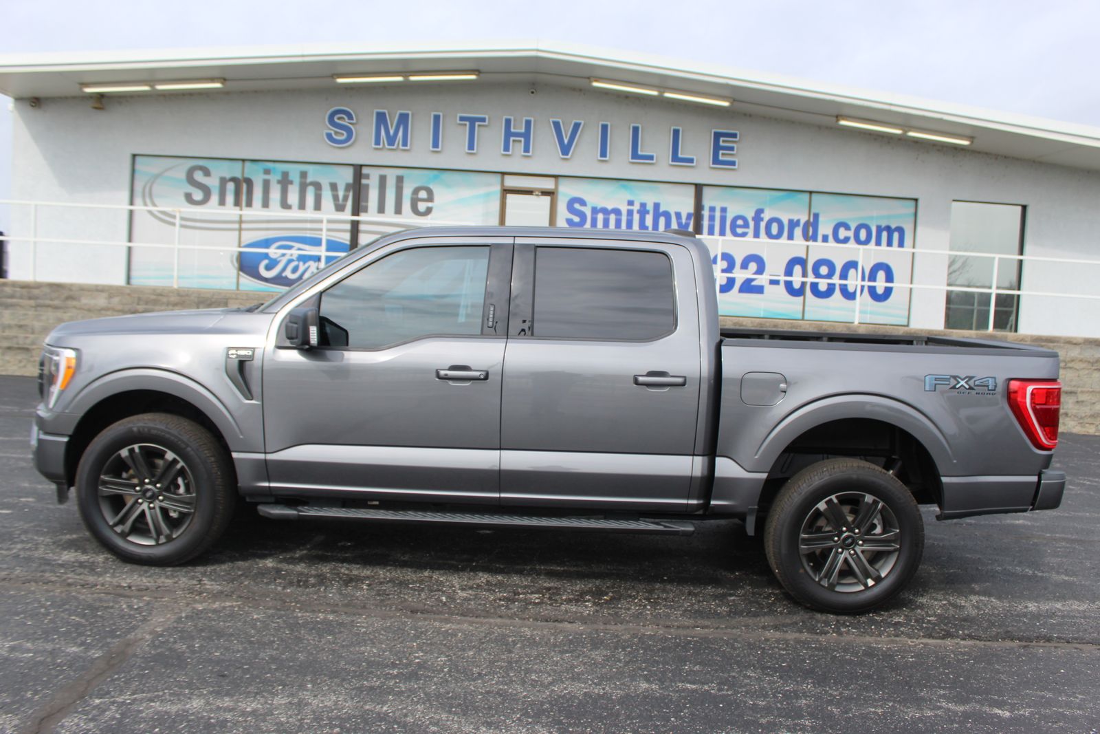 View vehicle photo 6