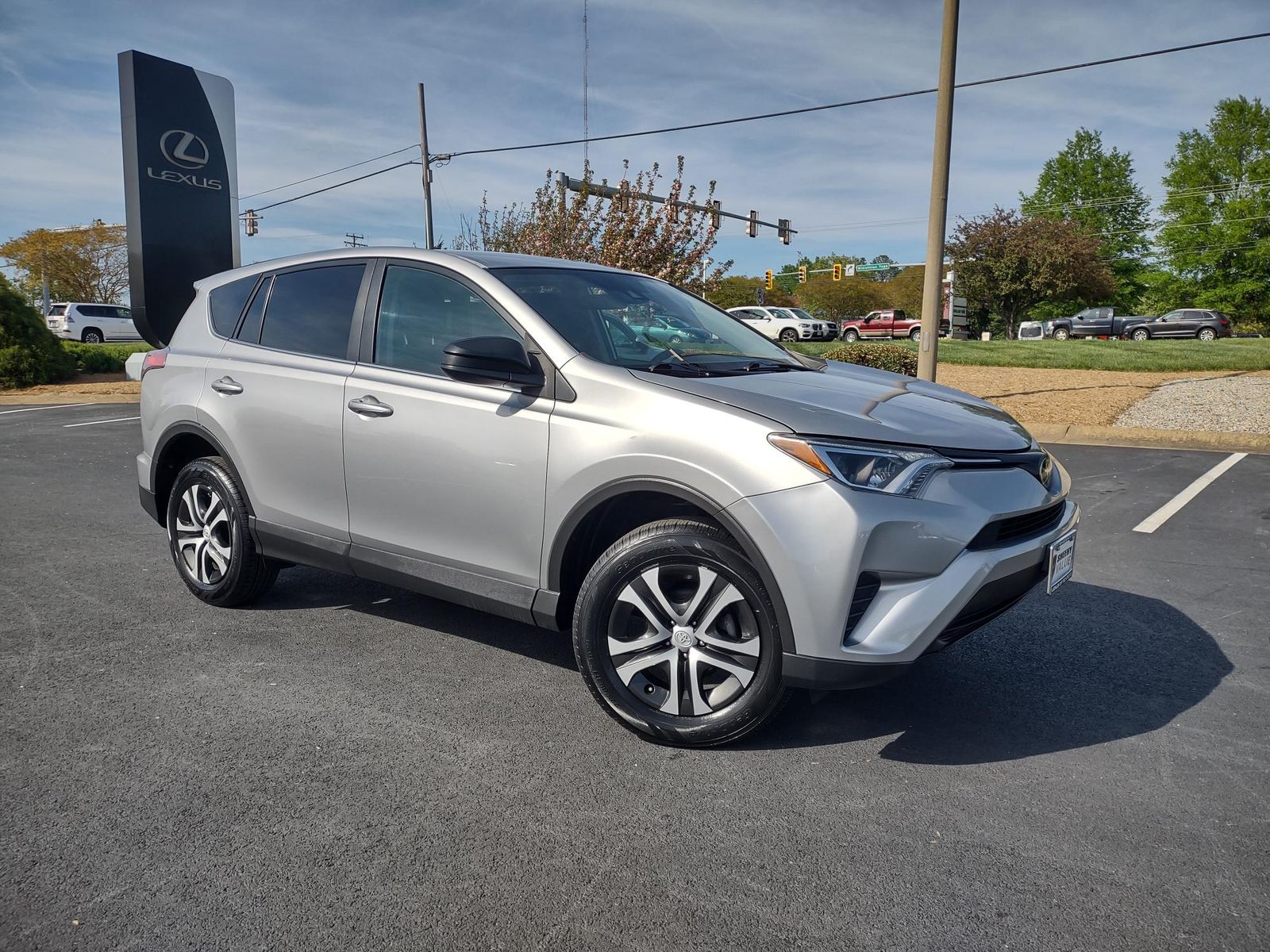 Silver Sky Metallic 2018 Toyota RAV4 LE AWD SUV / Crossover All-Wheel Drive 6-Speed Automatic