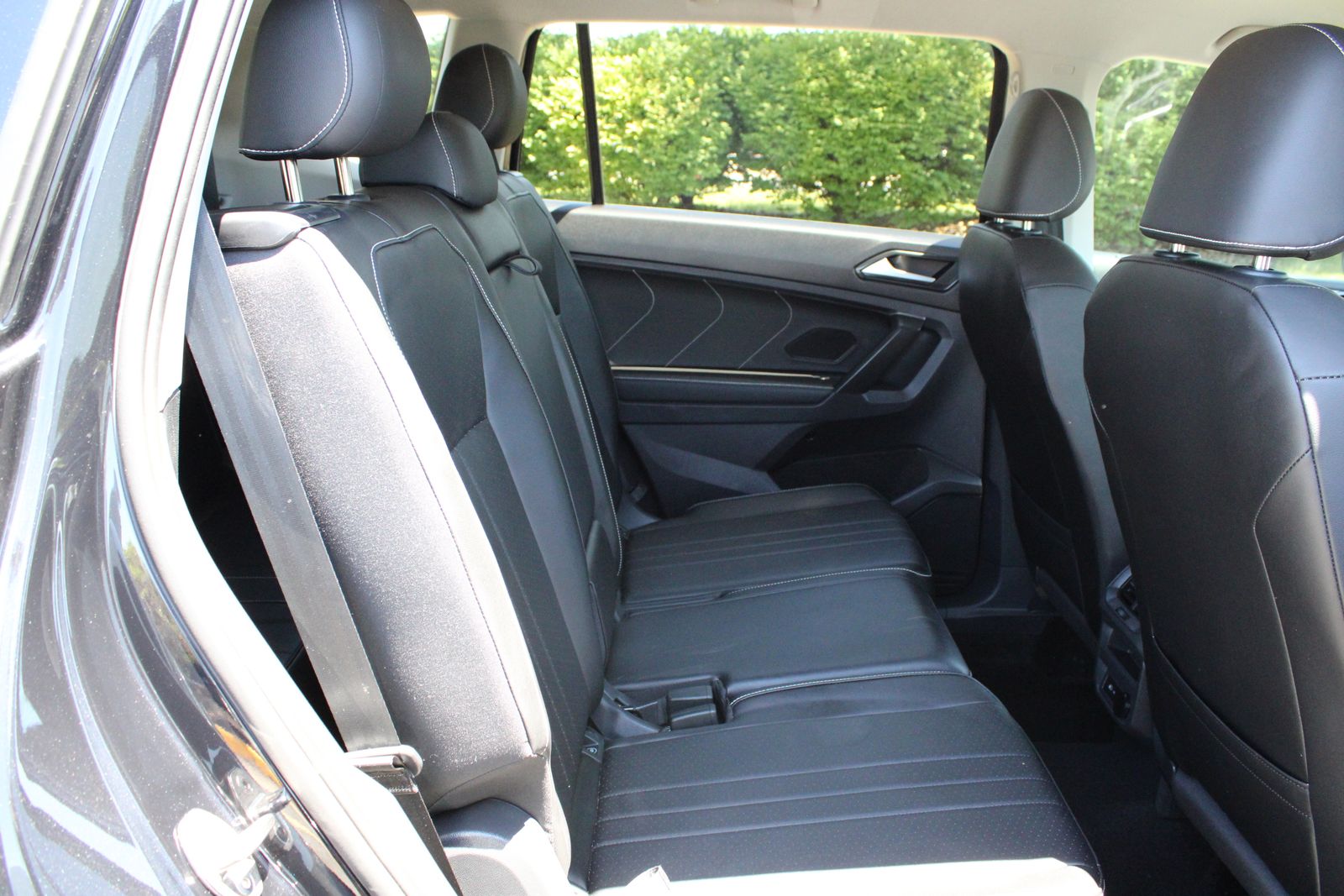 Used 2023 Black Volkswagen 2.0T SE image 25