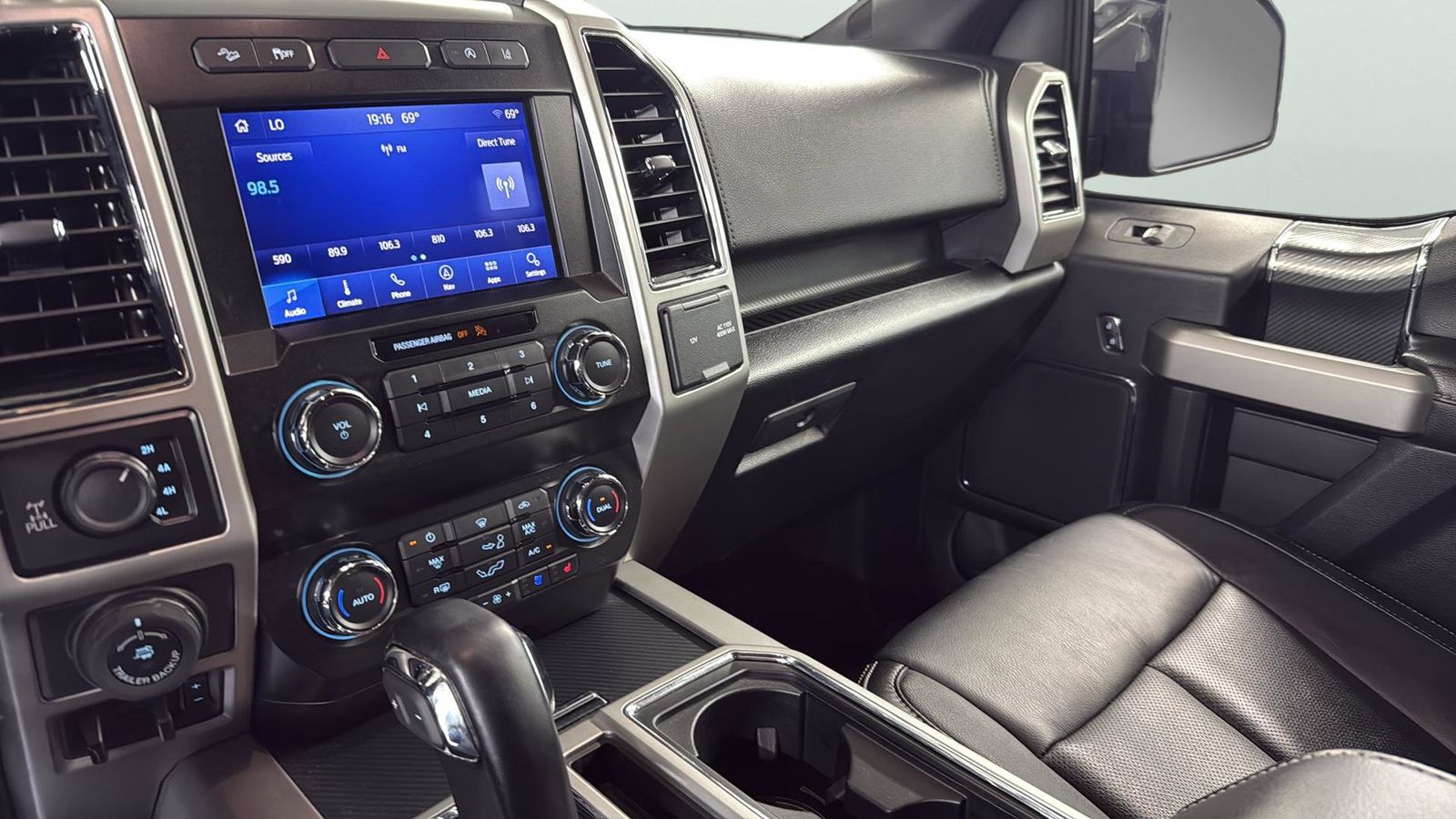 Used Car 2020 Ford F-150  Lariat For Sale Under $40,000 In Austin, Texas