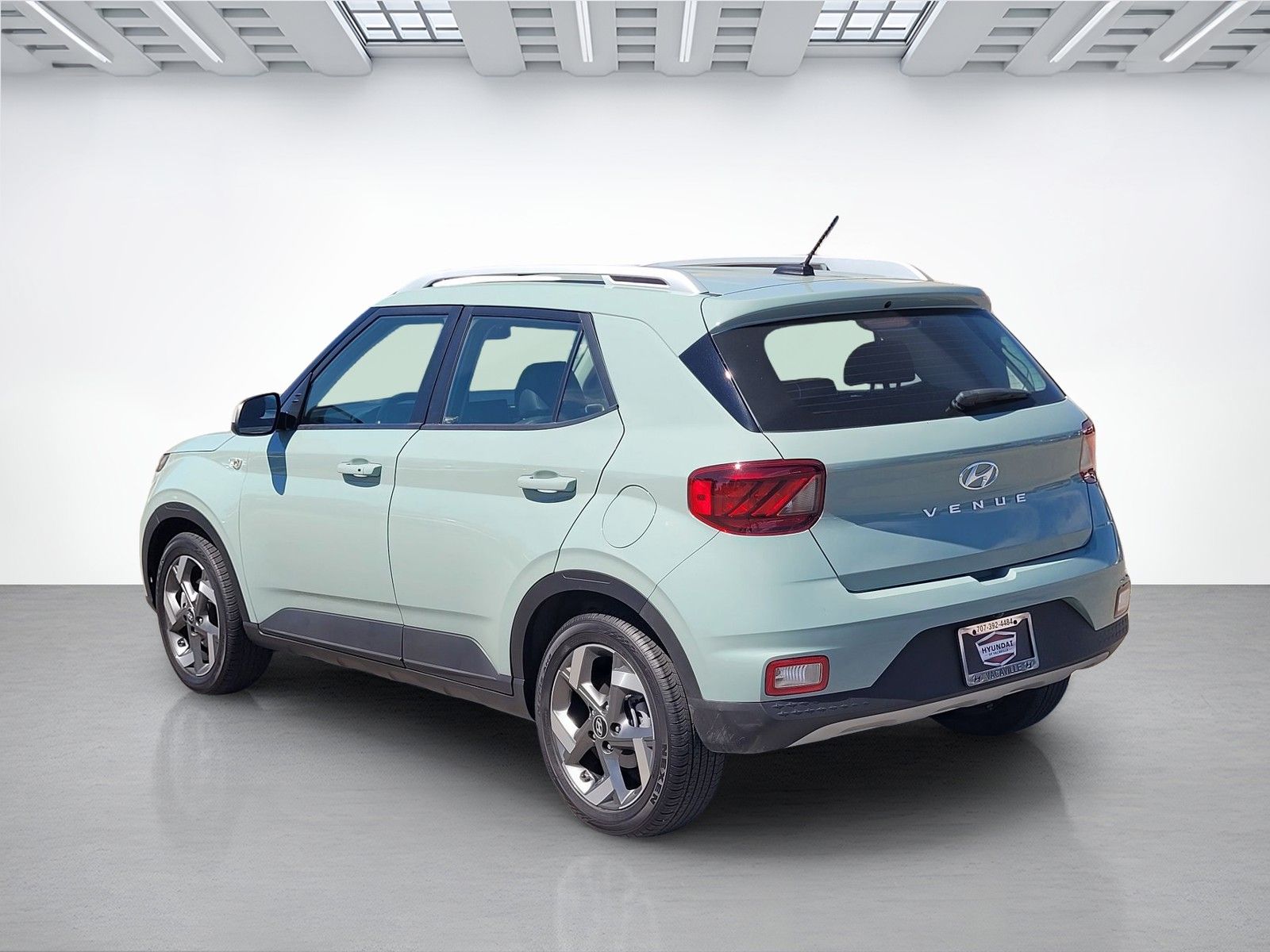 2025 Hyundai Venue Limited - Photo 6