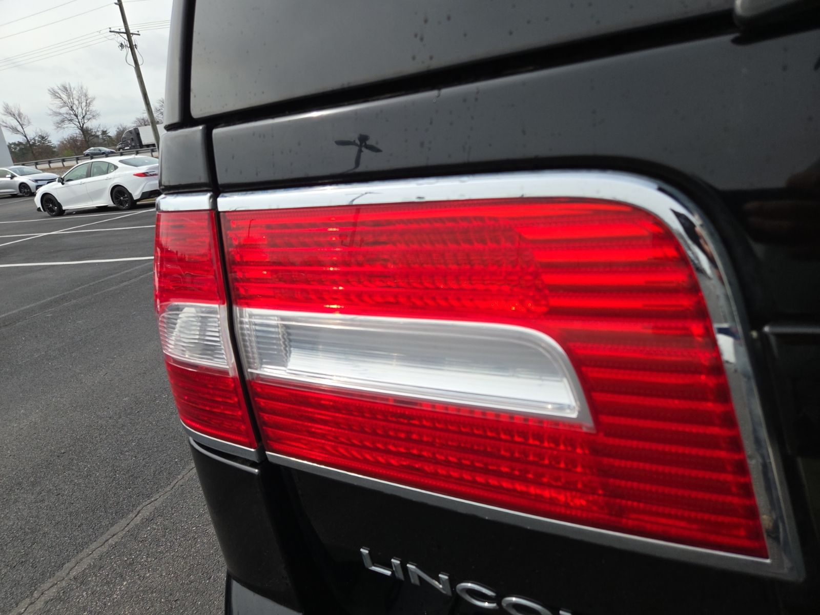 used 2009 Lincoln Navigator car, priced at $6,900