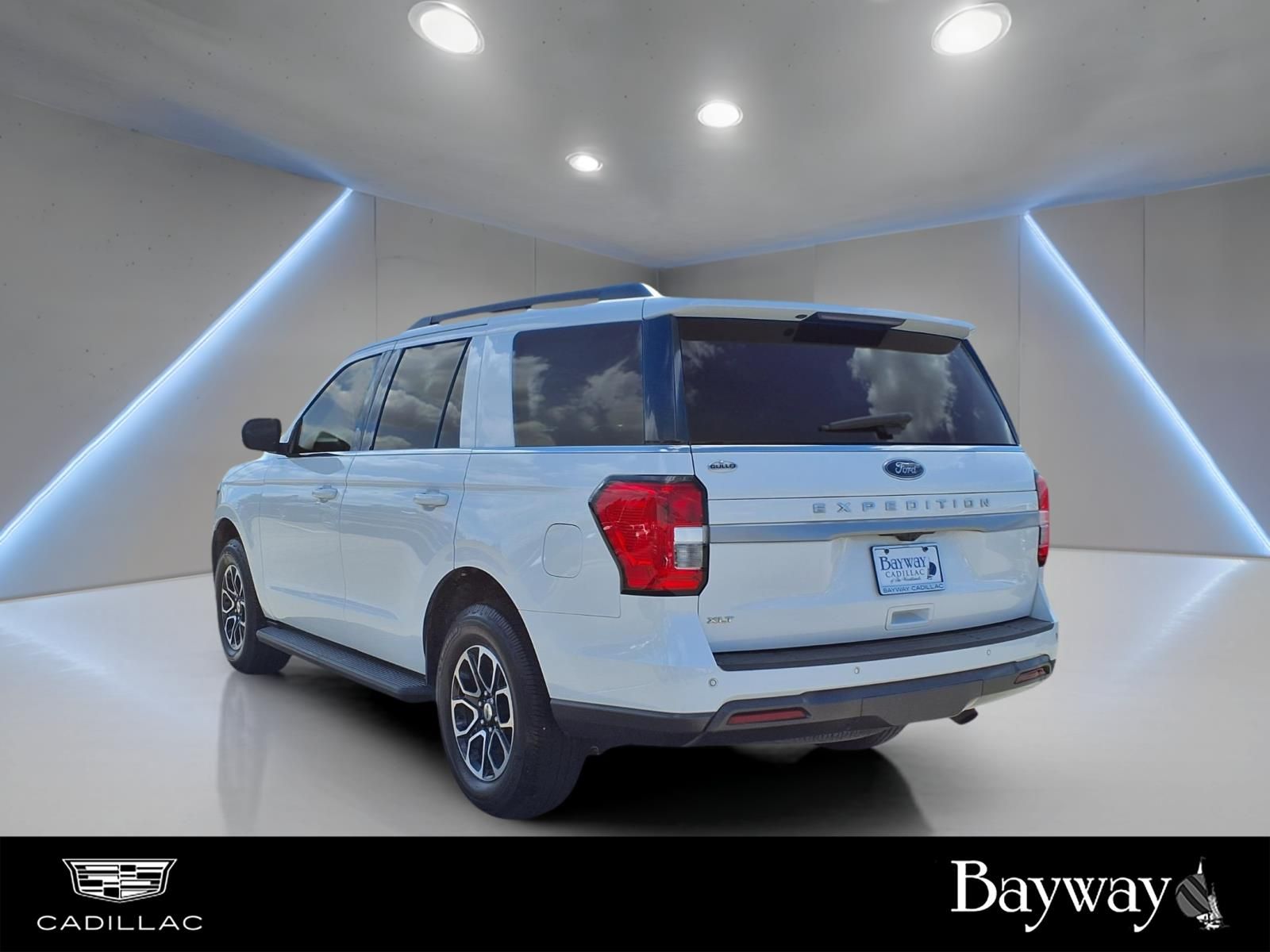 2022 Ford Expedition XLT White at EAG Ford Navasota