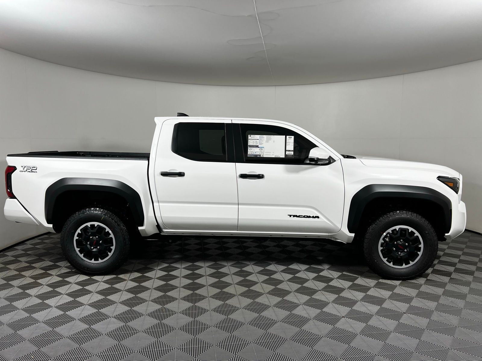 2025 Toyota Tacoma TRD Off-Road 4