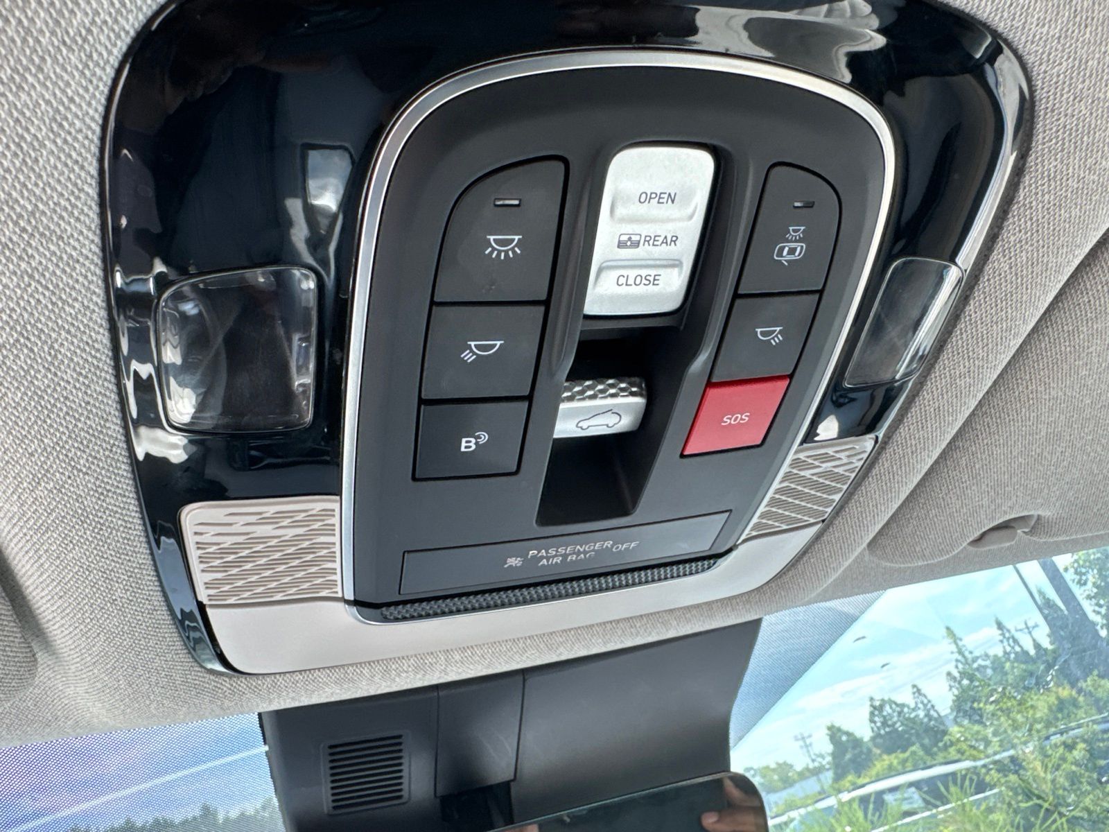 Used 2024 Black Hyundai Limited image 21
