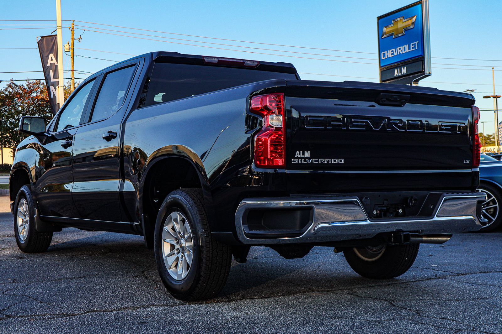 2025 Chevrolet Silverado 1500 LT 6