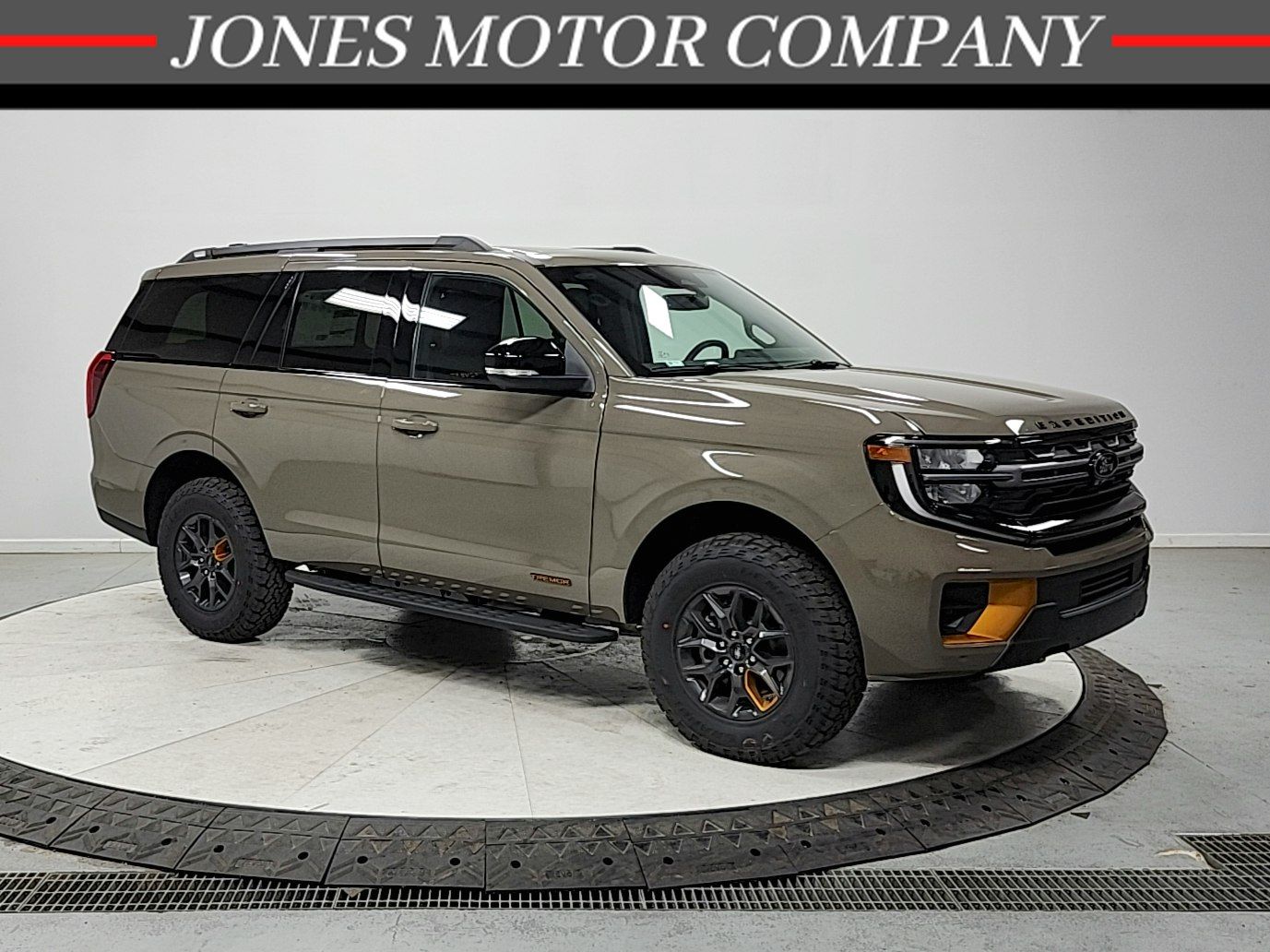 Gray 2026 Ford Expedition Tremor 4WD SUV / Crossover Four-Wheel Drive Automatic