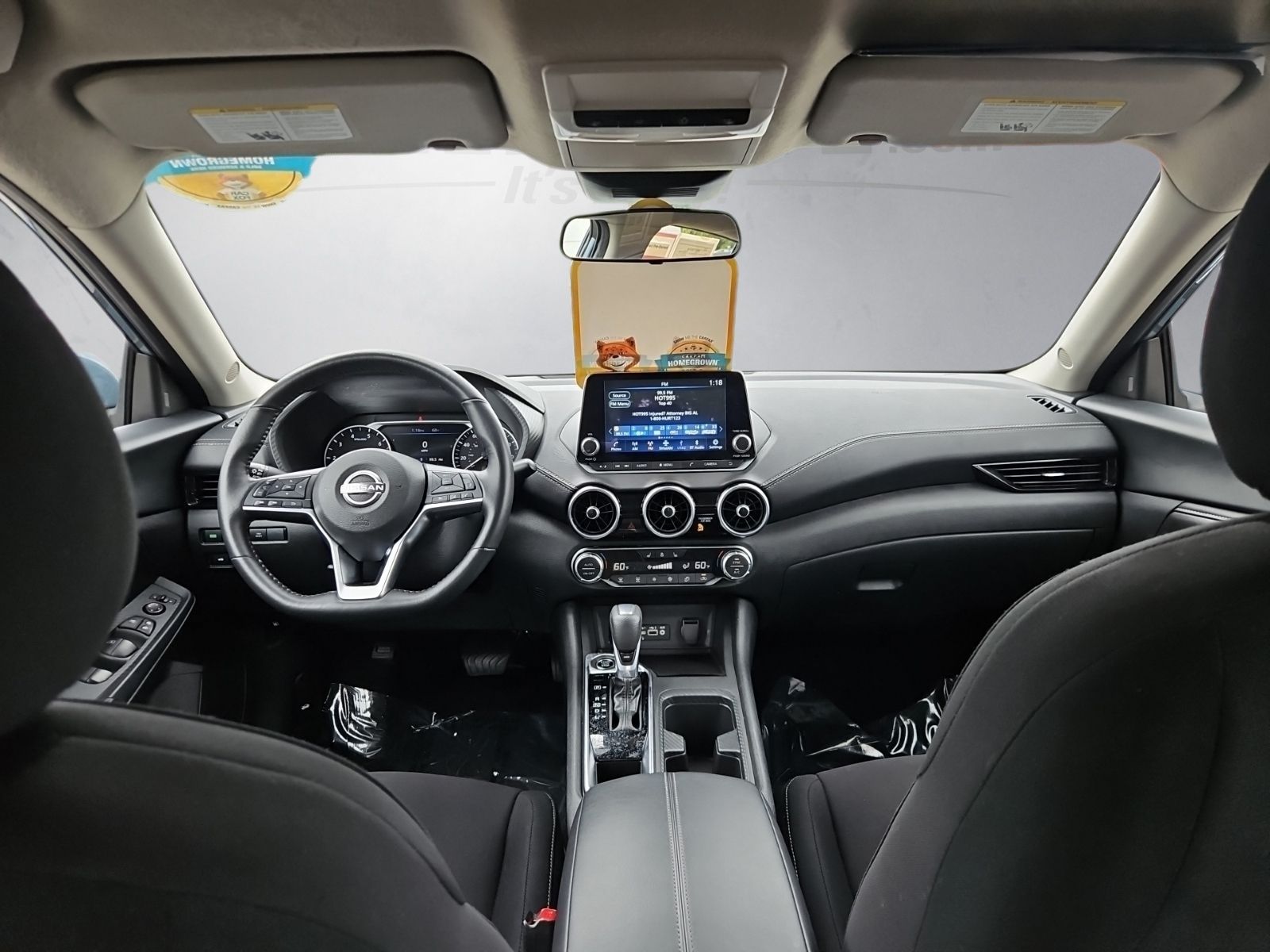 Used 2025 Gray Nissan SV image 3