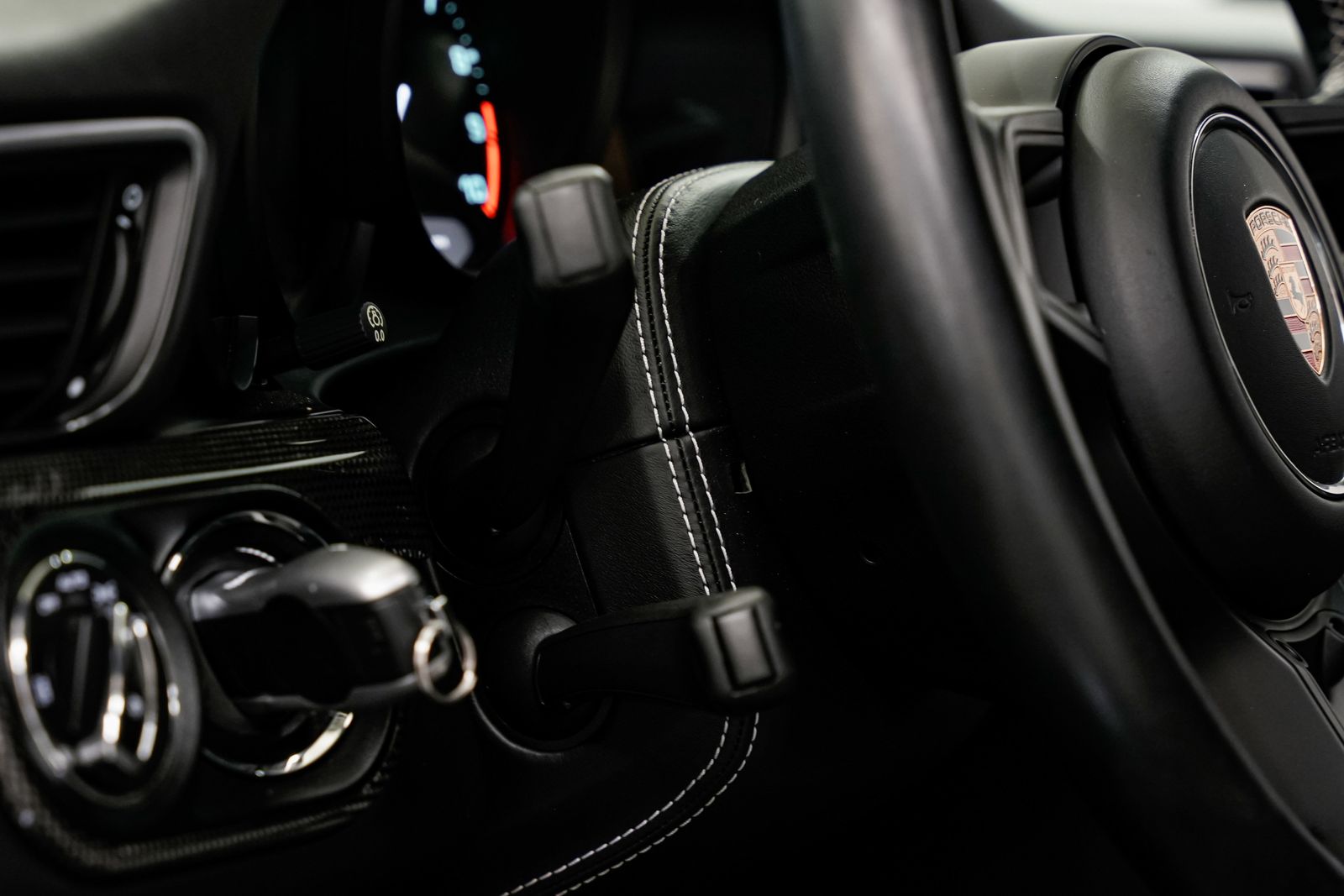 2016 Porsche 911 R — photo 23