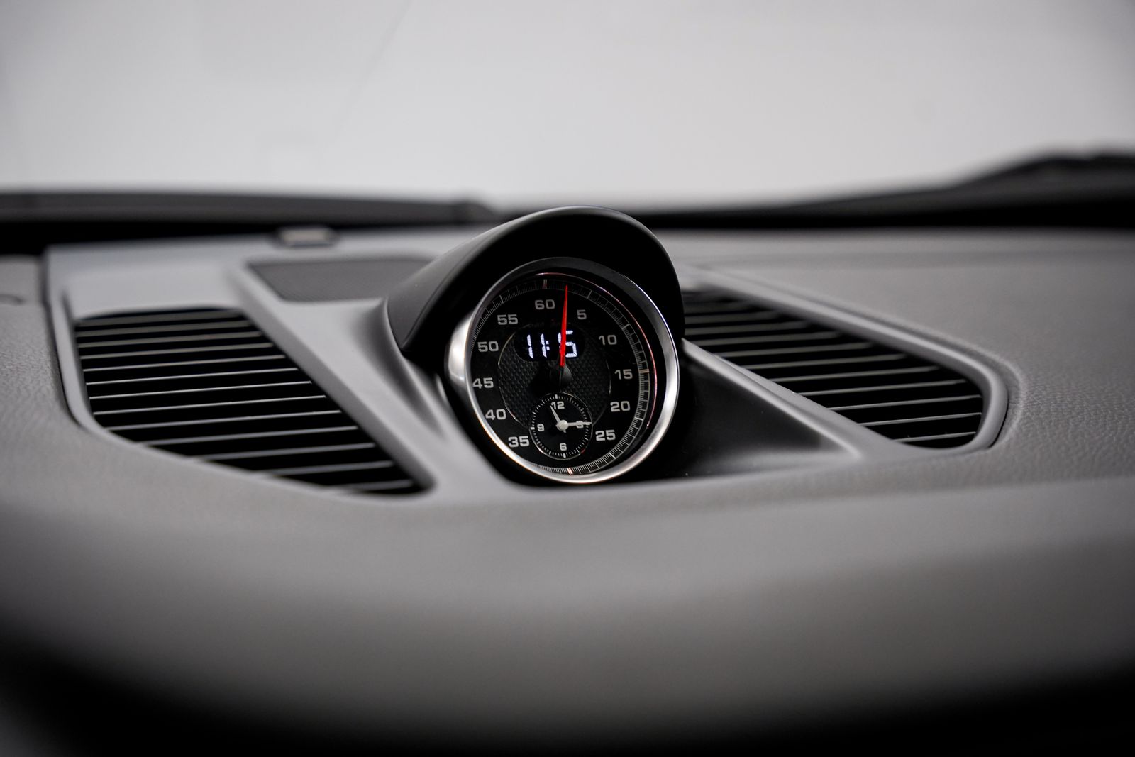 2019 Porsche 911 Carrera T — photo 12