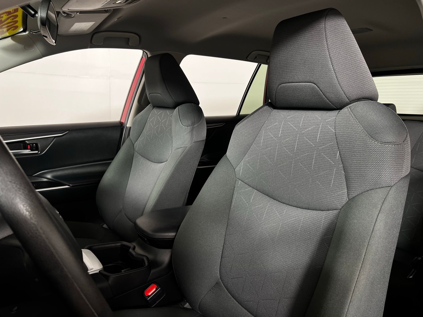 Thumbnail: 2025 Toyota RAV4 - 11