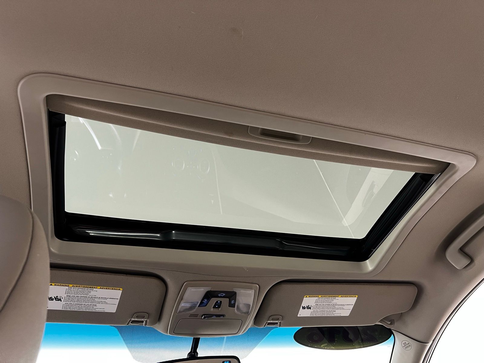 2016 Toyota Sienna XLE 27