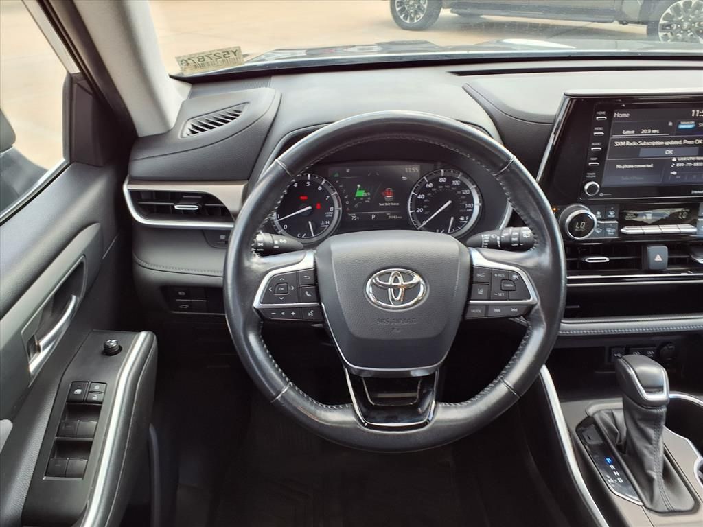 2021 Toyota Highlander XLE Gray at Gullo Toyota