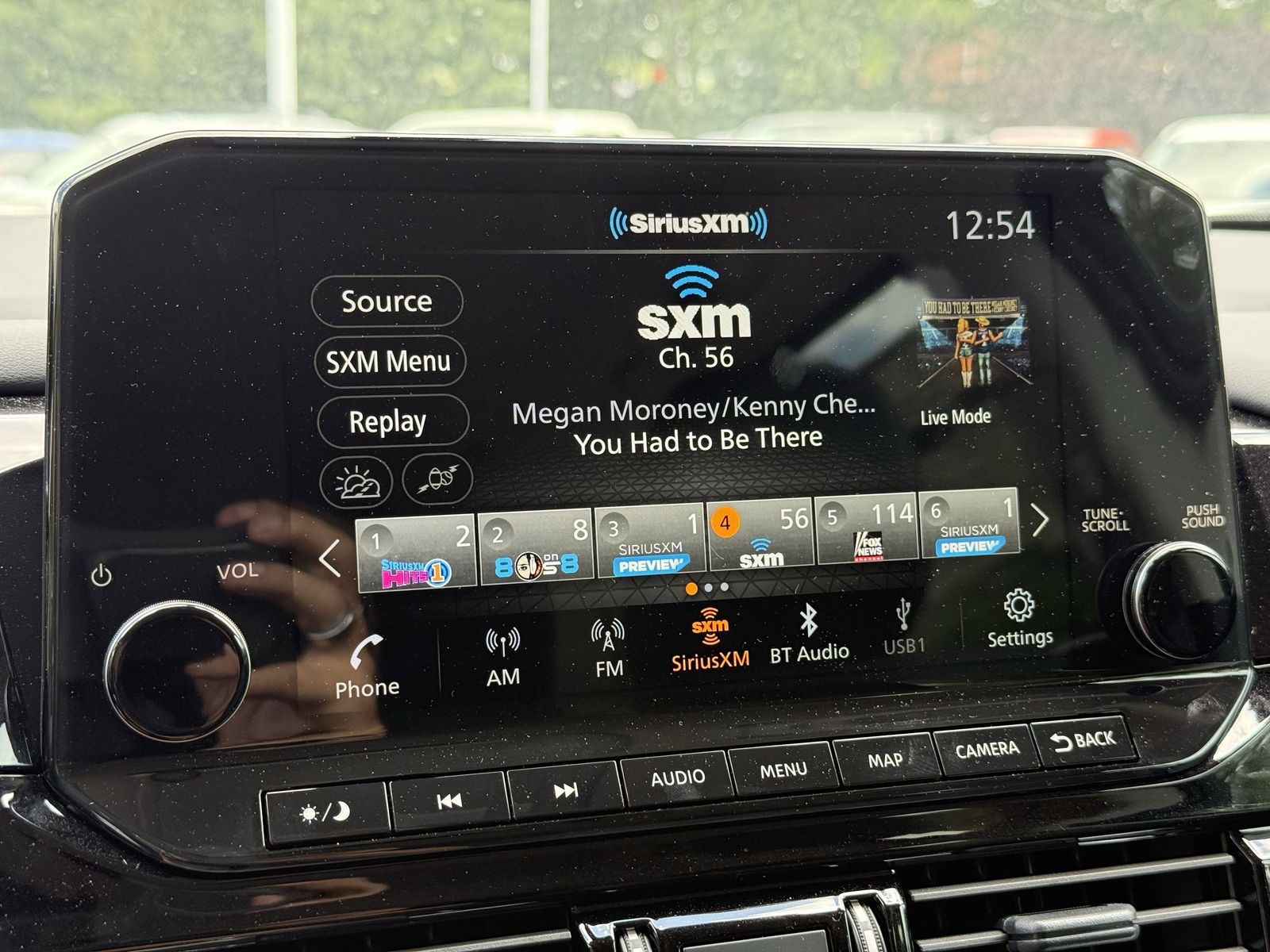 2025 Nissan Pathfinder SL photo 3