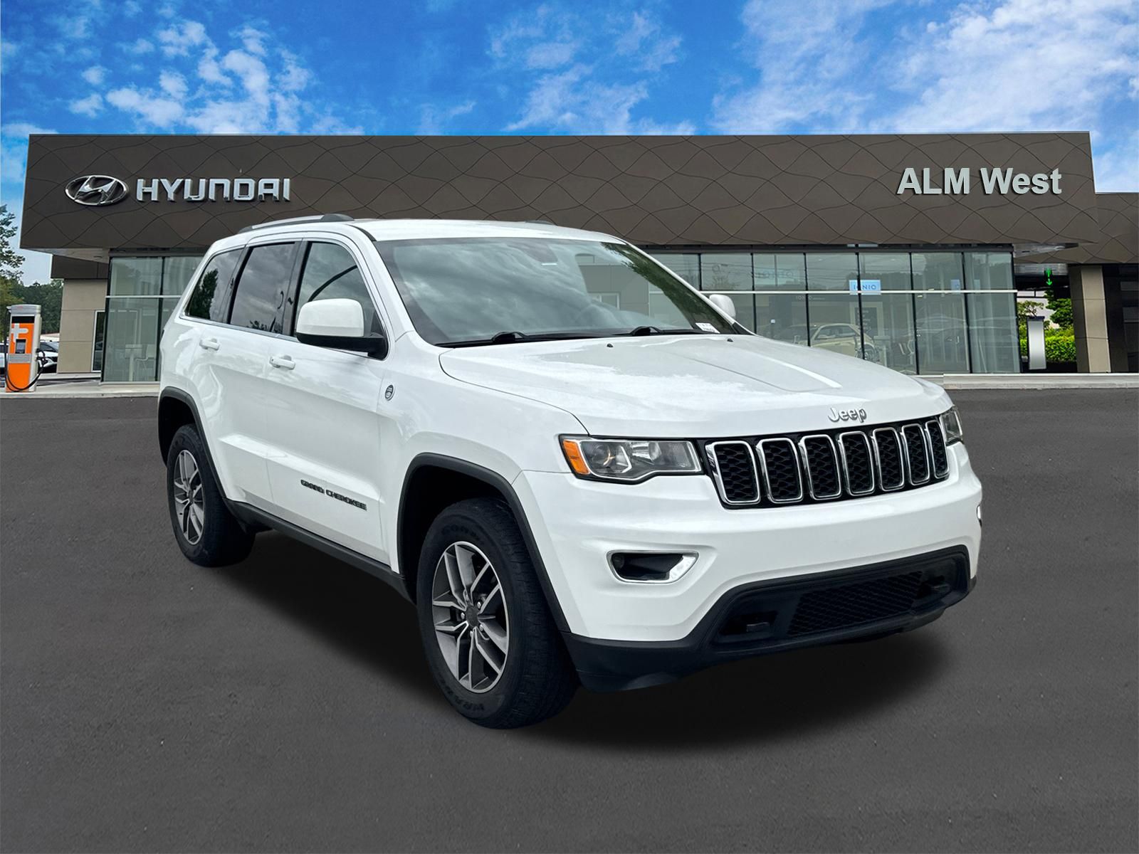 Used 2020 Bright White Clearcoat Jeep **UNDER MARKET** image 3