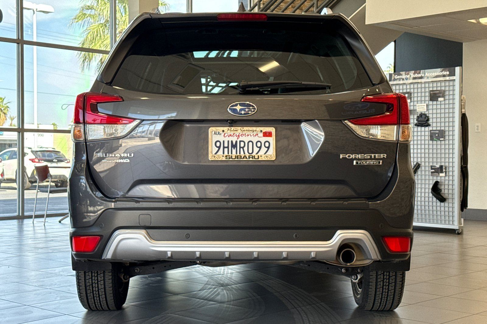 View vehicle photo 4