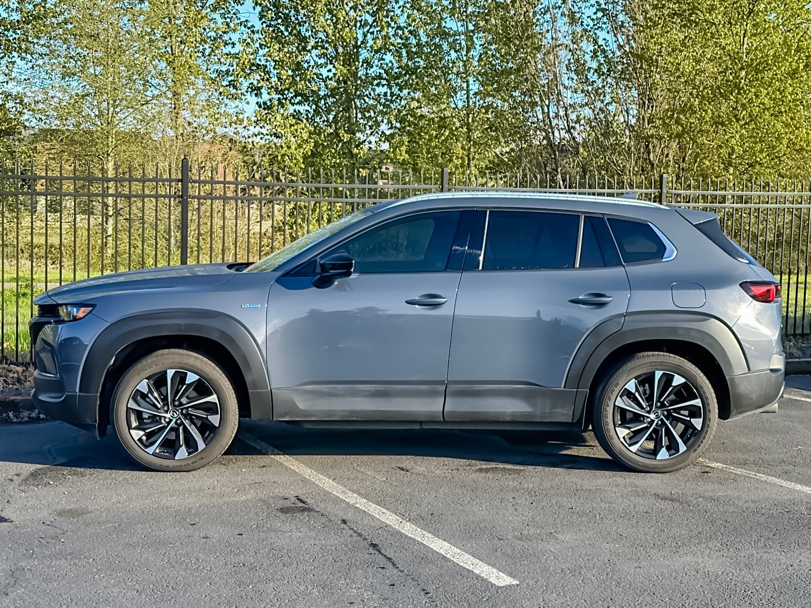 View vehicle photo 6