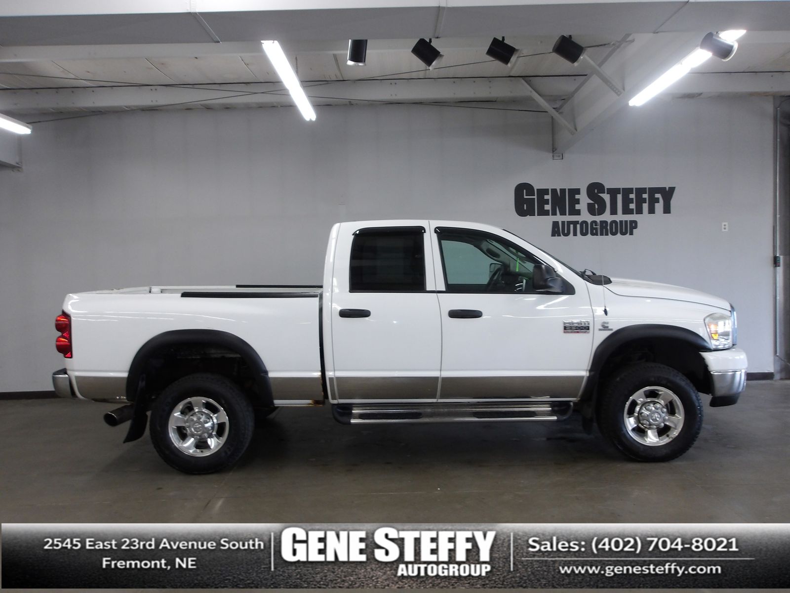 Bright White 2007 Dodge RAM 2500 Pickup Truck Four-Wheel Drive 6-Speed Automatic