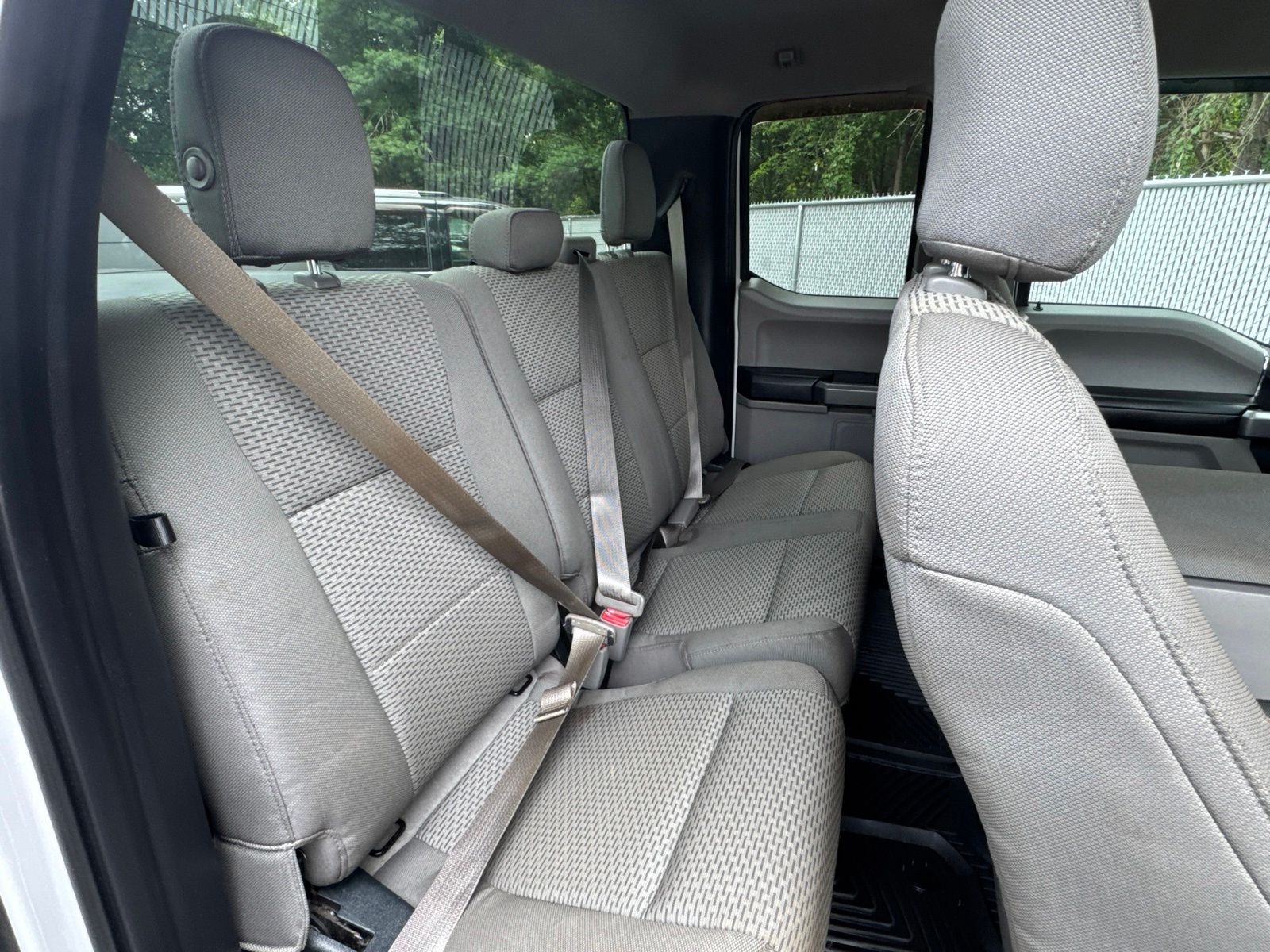 Used 2015 Oxford White Ford XLT image 37