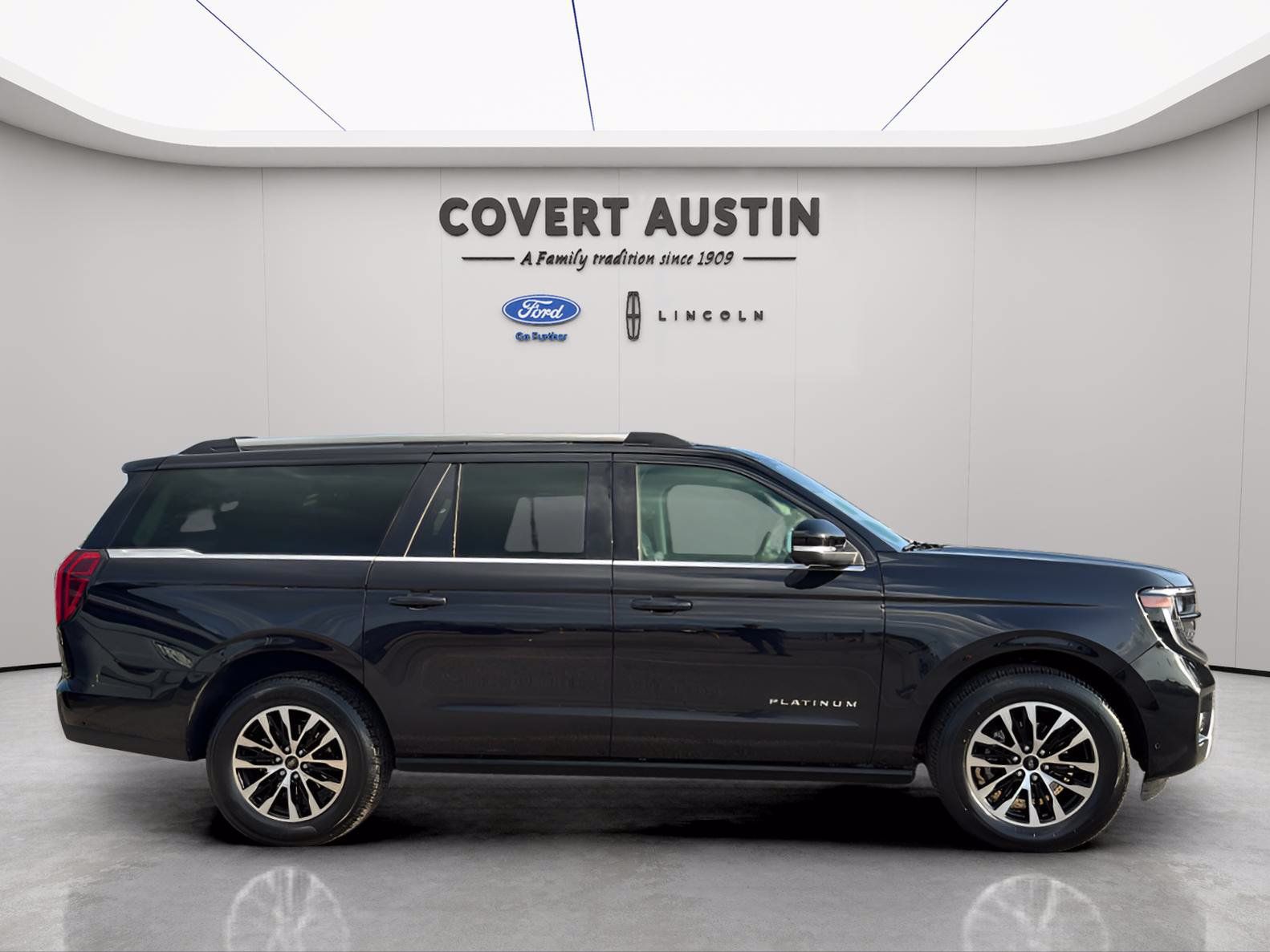 Used 2025 Black Ford Platinum image 6