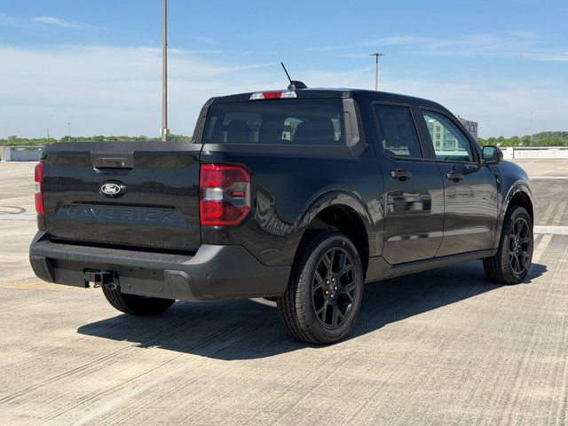 New 2025 Shadow Black Ford XLT image 4