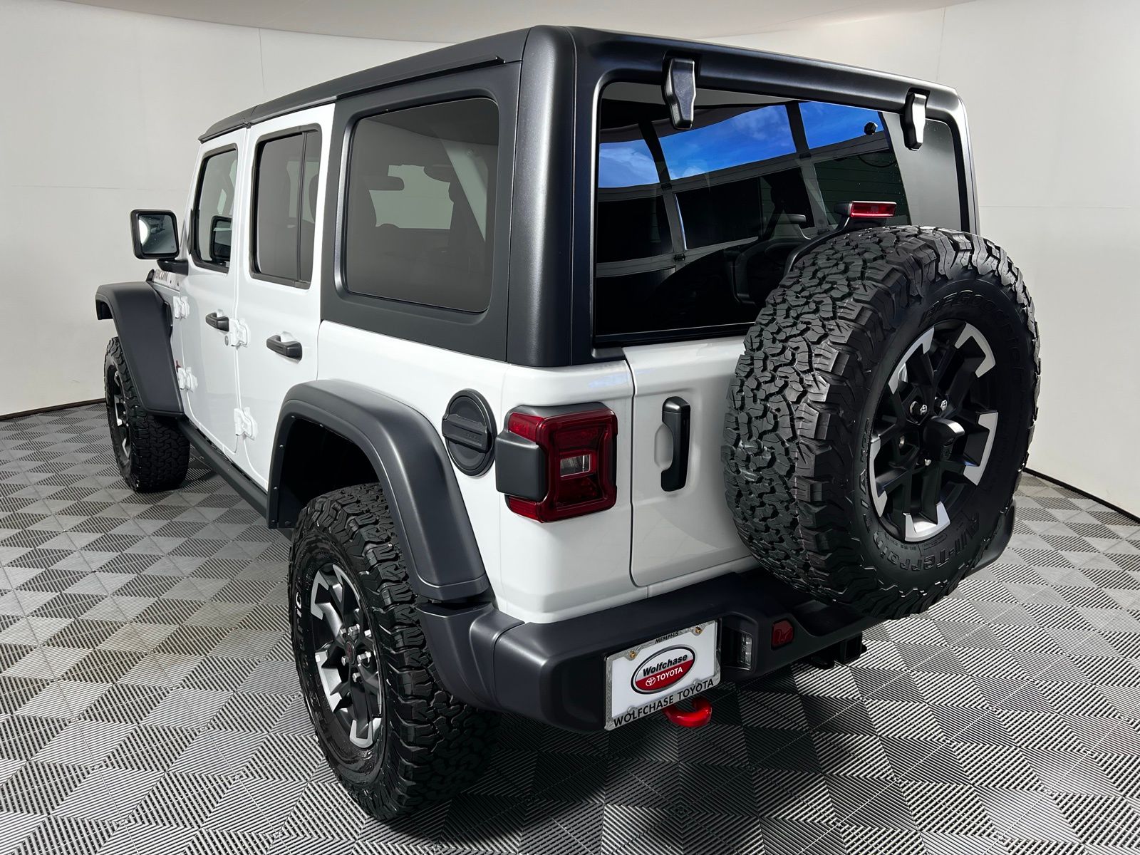 Thumbnail: 2025 Jeep Wrangler - 13