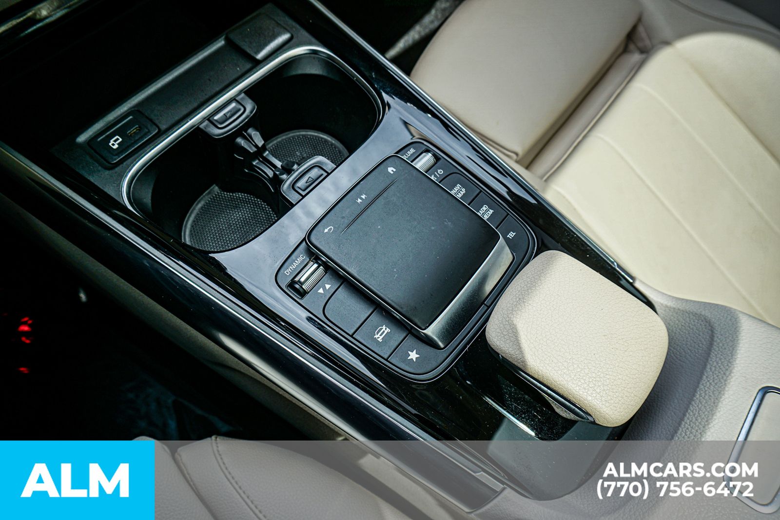 Used 2021  Mercedes-Benz GLA 250 image 44