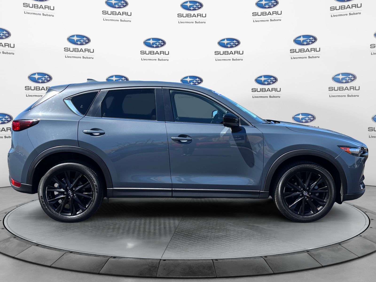 View vehicle photo 6
