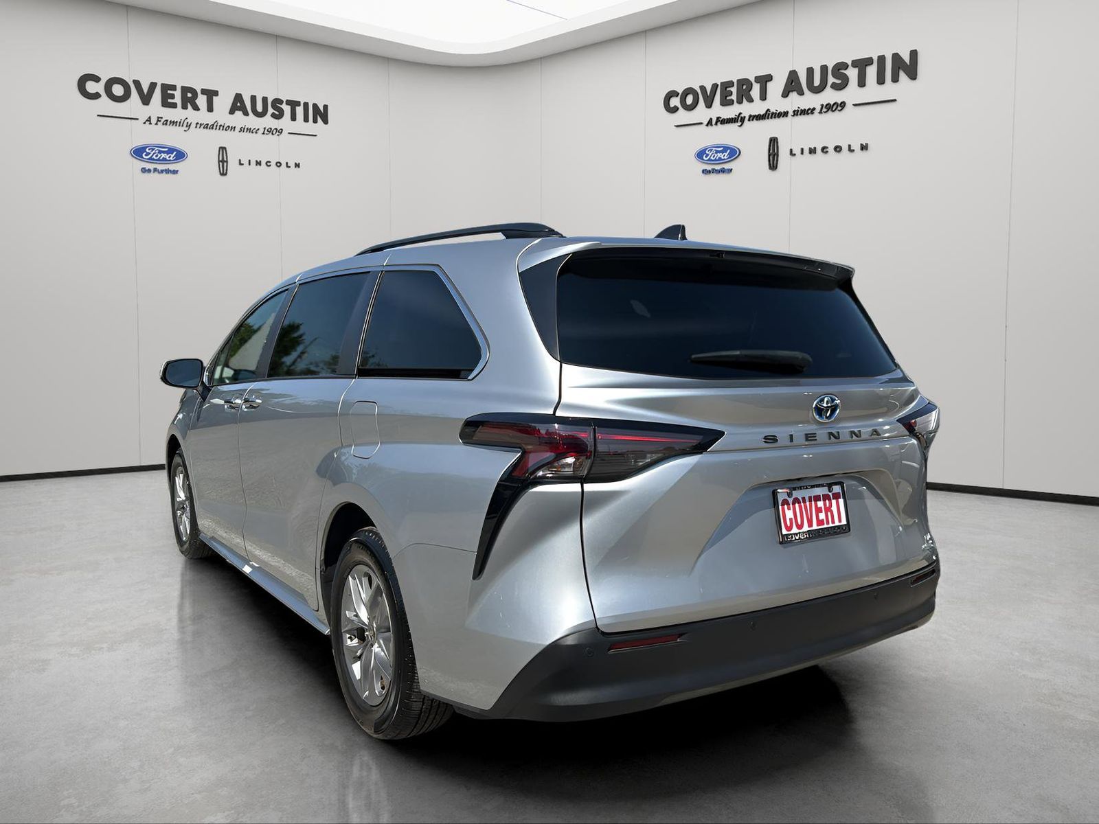 Used Car 2023 Toyota Sienna  Xle For Sale Under $50,000 In Austin, Texas