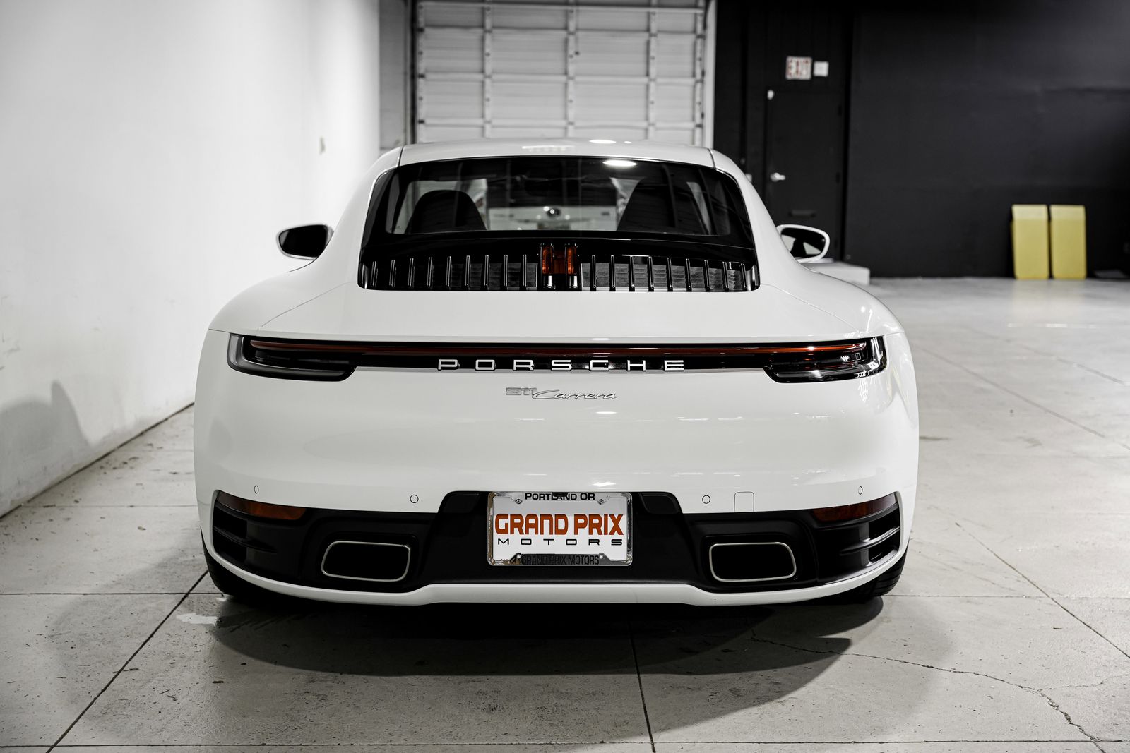 2023 Porsche 911 Carrera — photo 3
