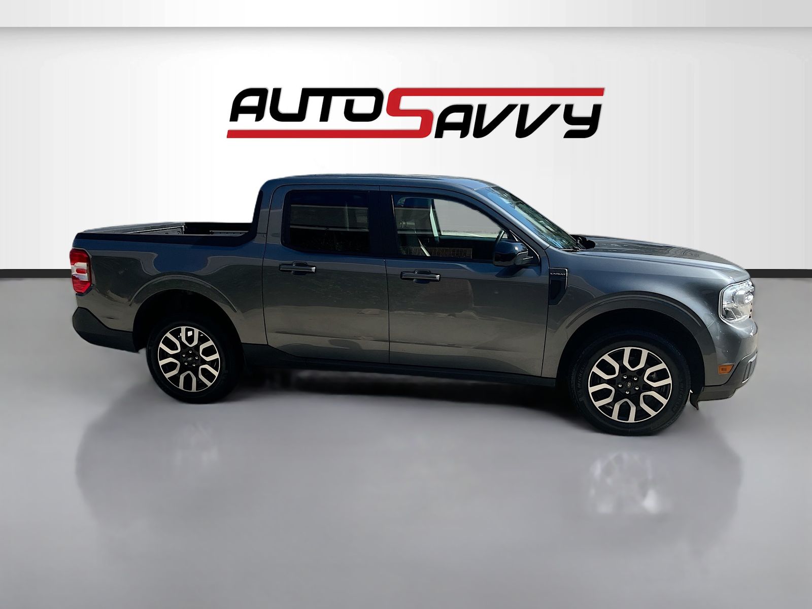 Used 2024 Gray Ford Lariat image 8