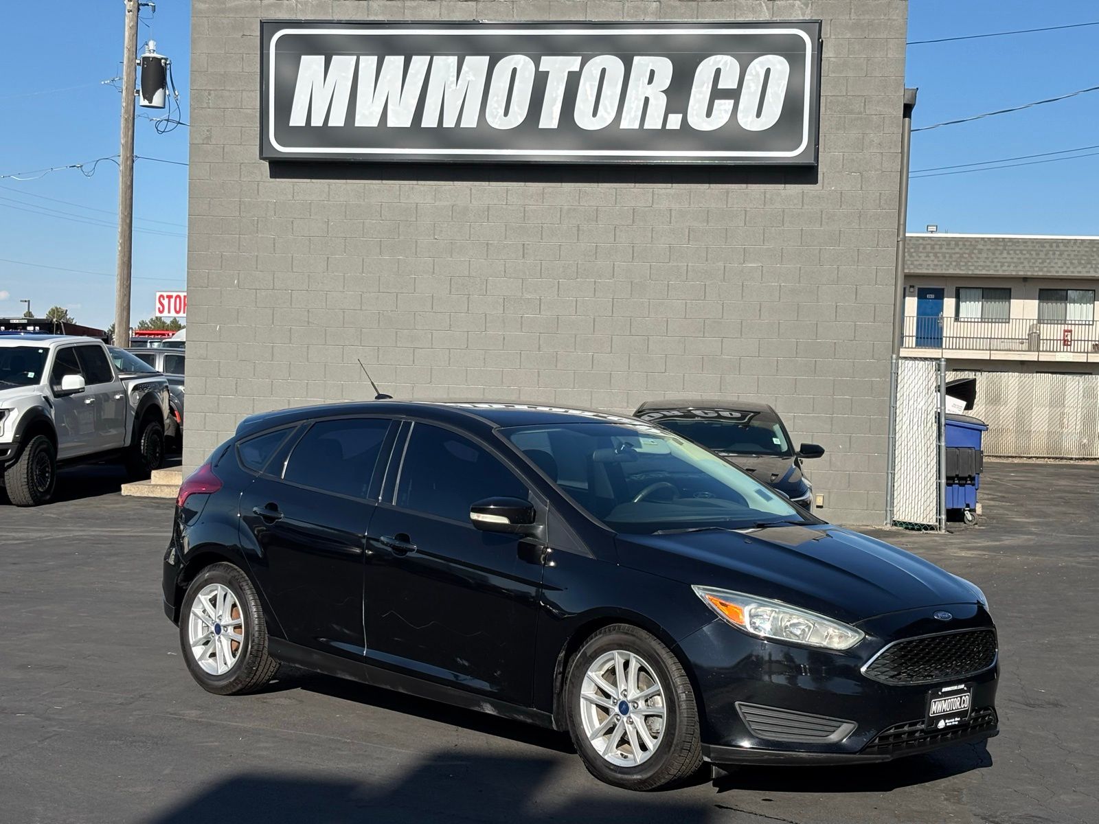 2017 Ford Focus 5 Door Hatch SE's photo