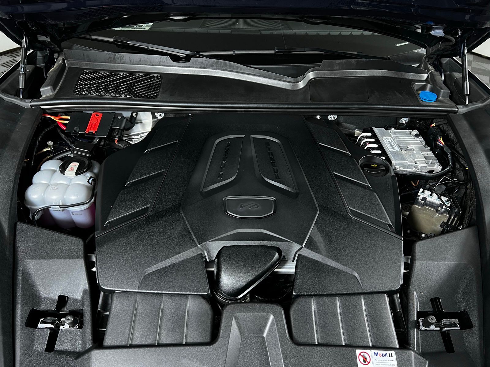 Thumbnail: 2024 Porsche  - 9