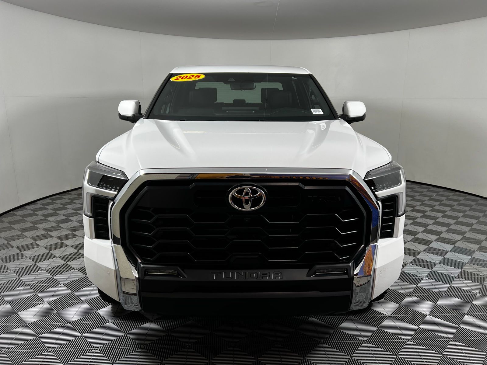 Thumbnail: 2025 Toyota Tundra - 2