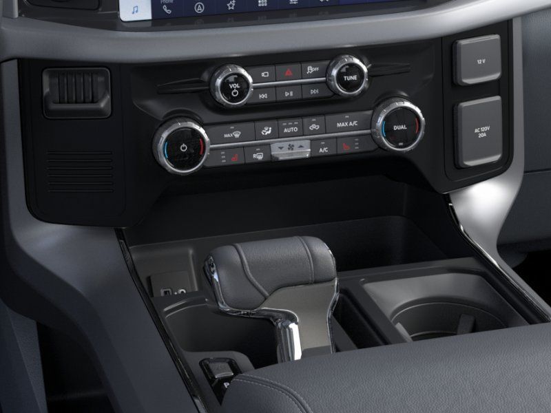 New 2025 Oxford White Ford XLT image 15