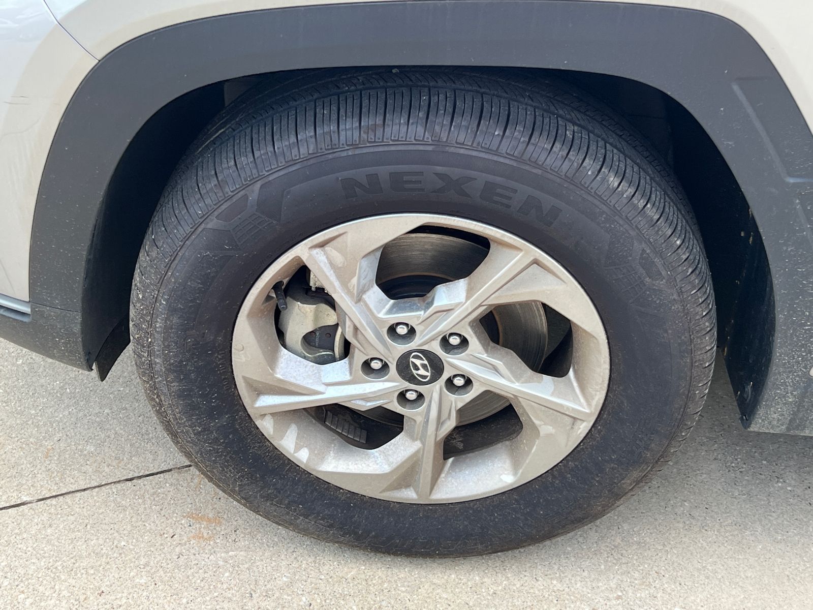 2024 Hyundai Tucson SE photo 8